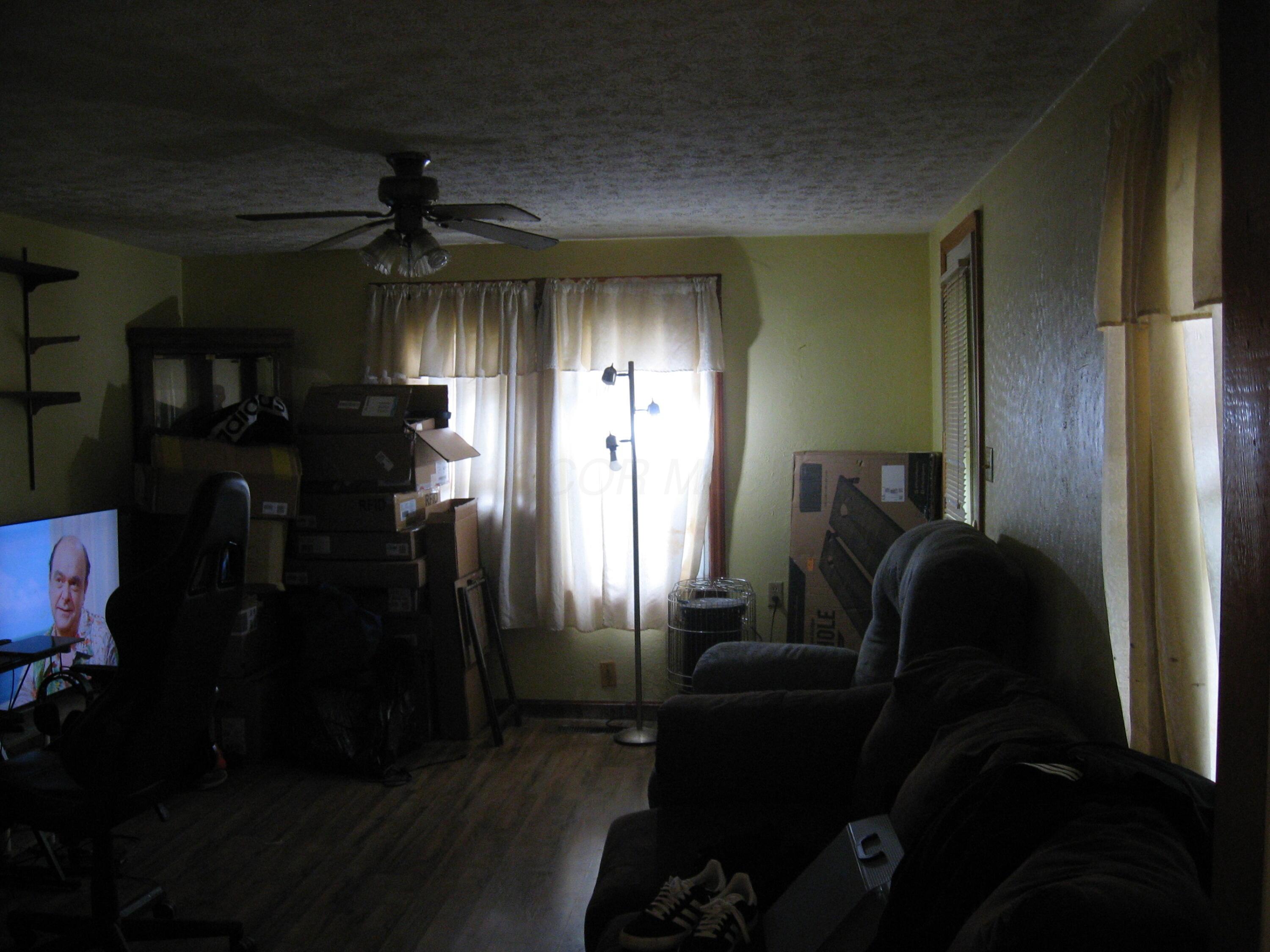 140 E Lewis Avenue Property Photo 14
