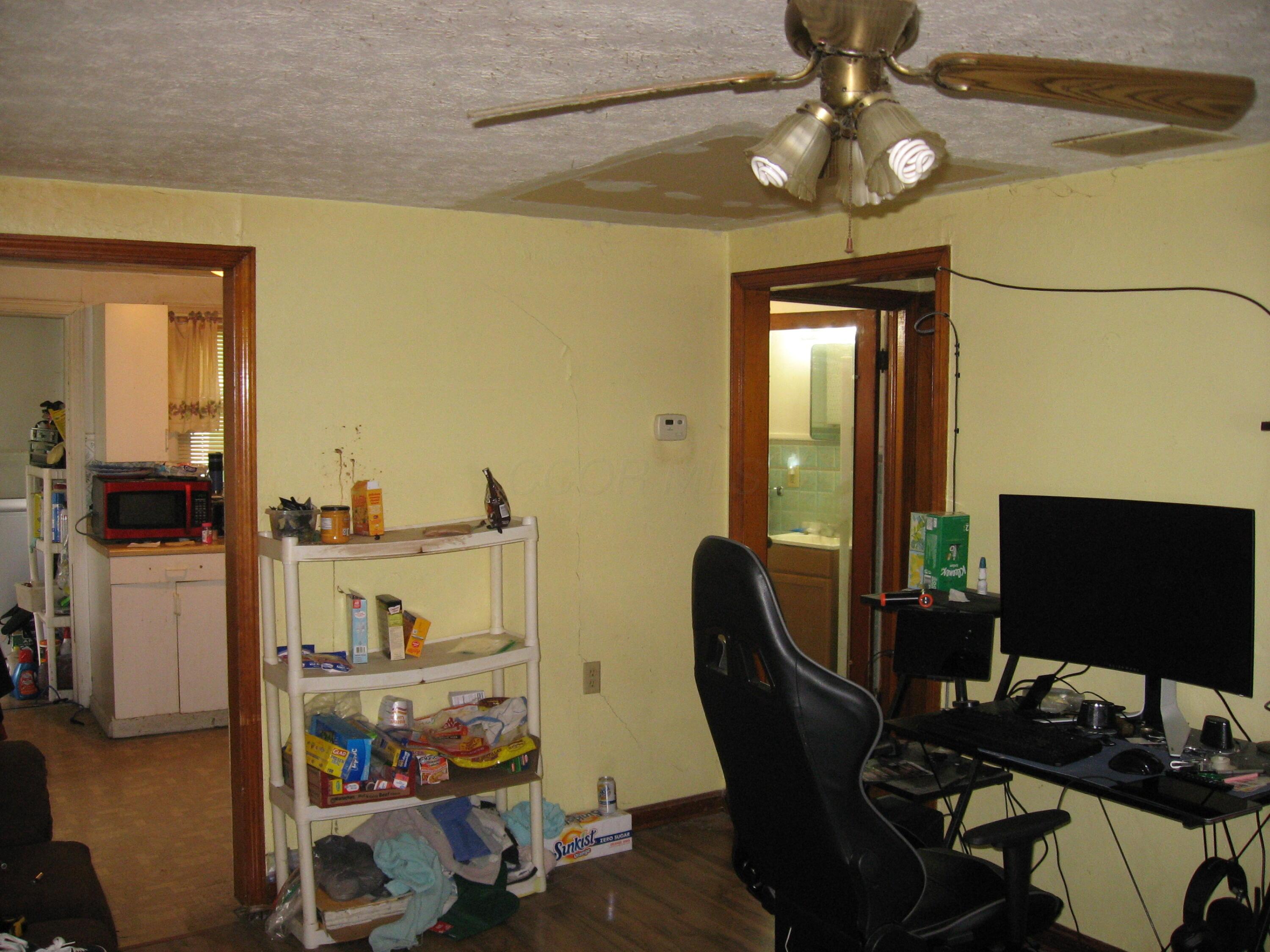 140 E Lewis Avenue Property Photo 15