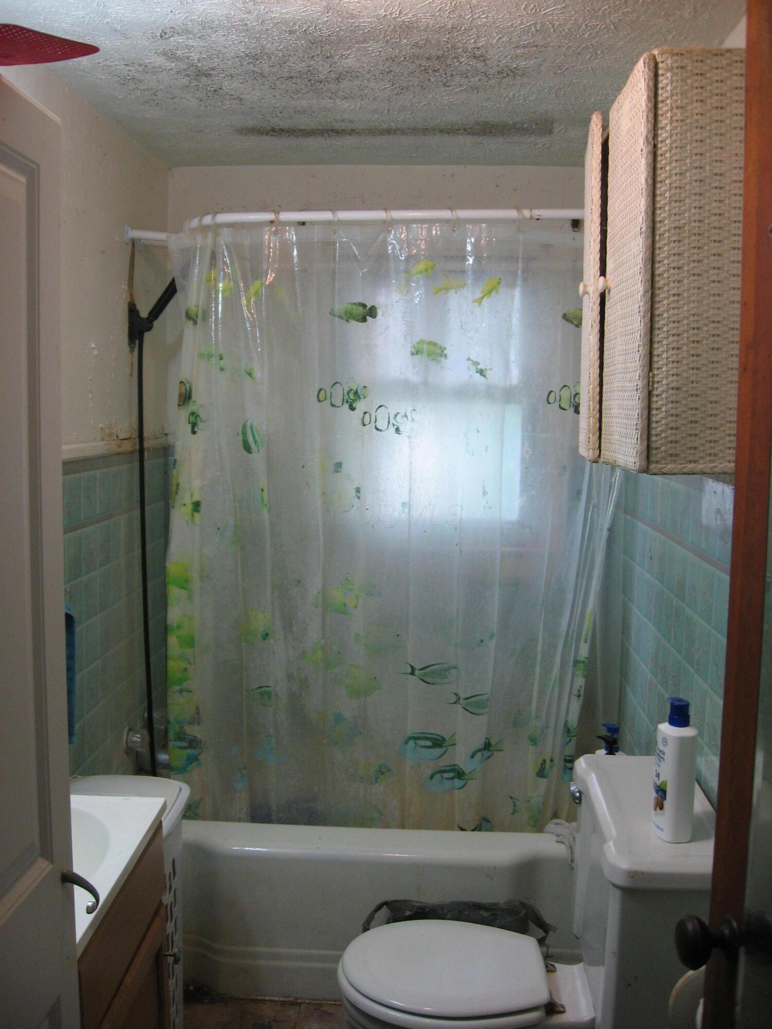 140 E Lewis Avenue Property Photo 19