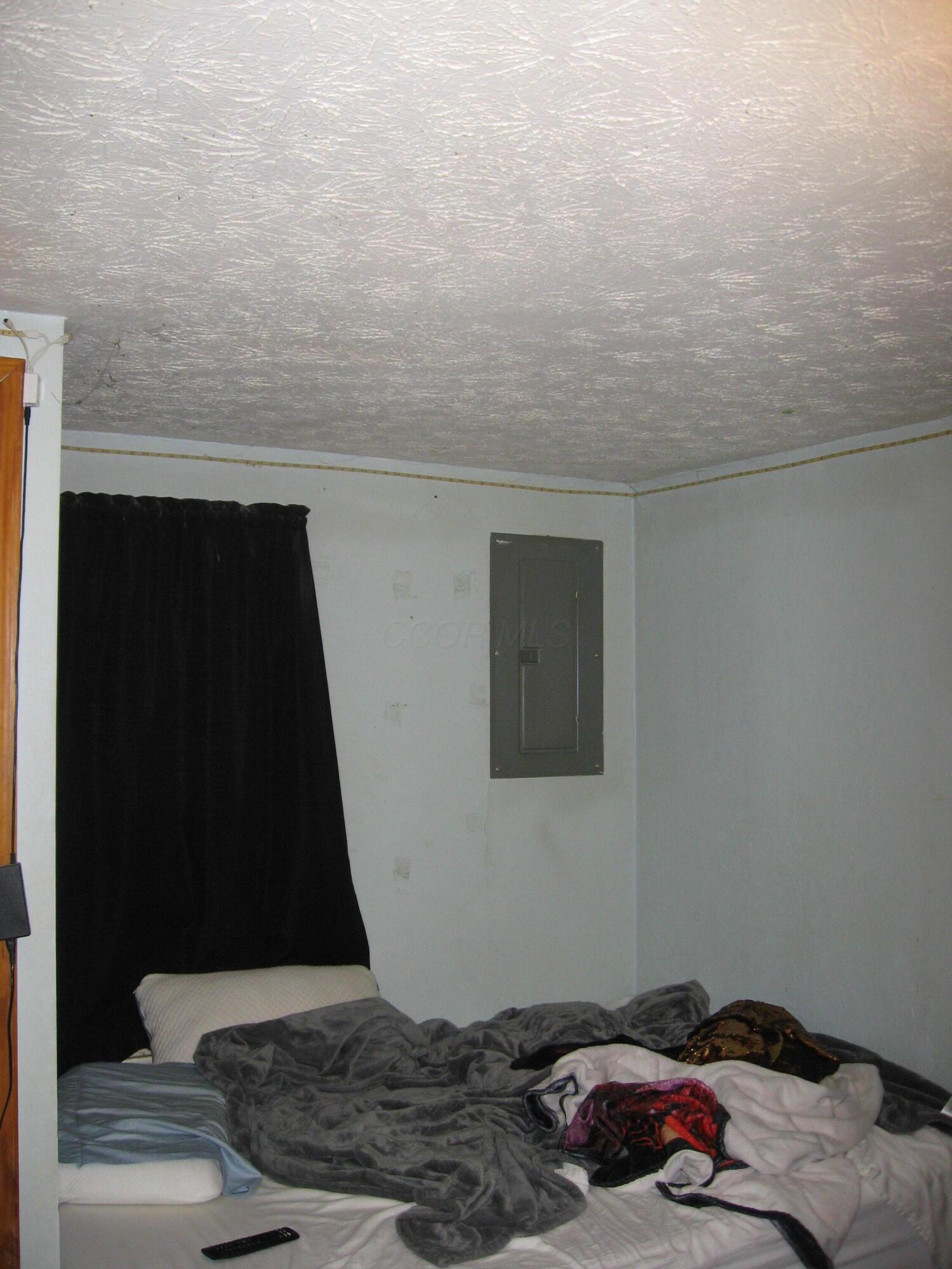 140 E Lewis Avenue Property Photo 21