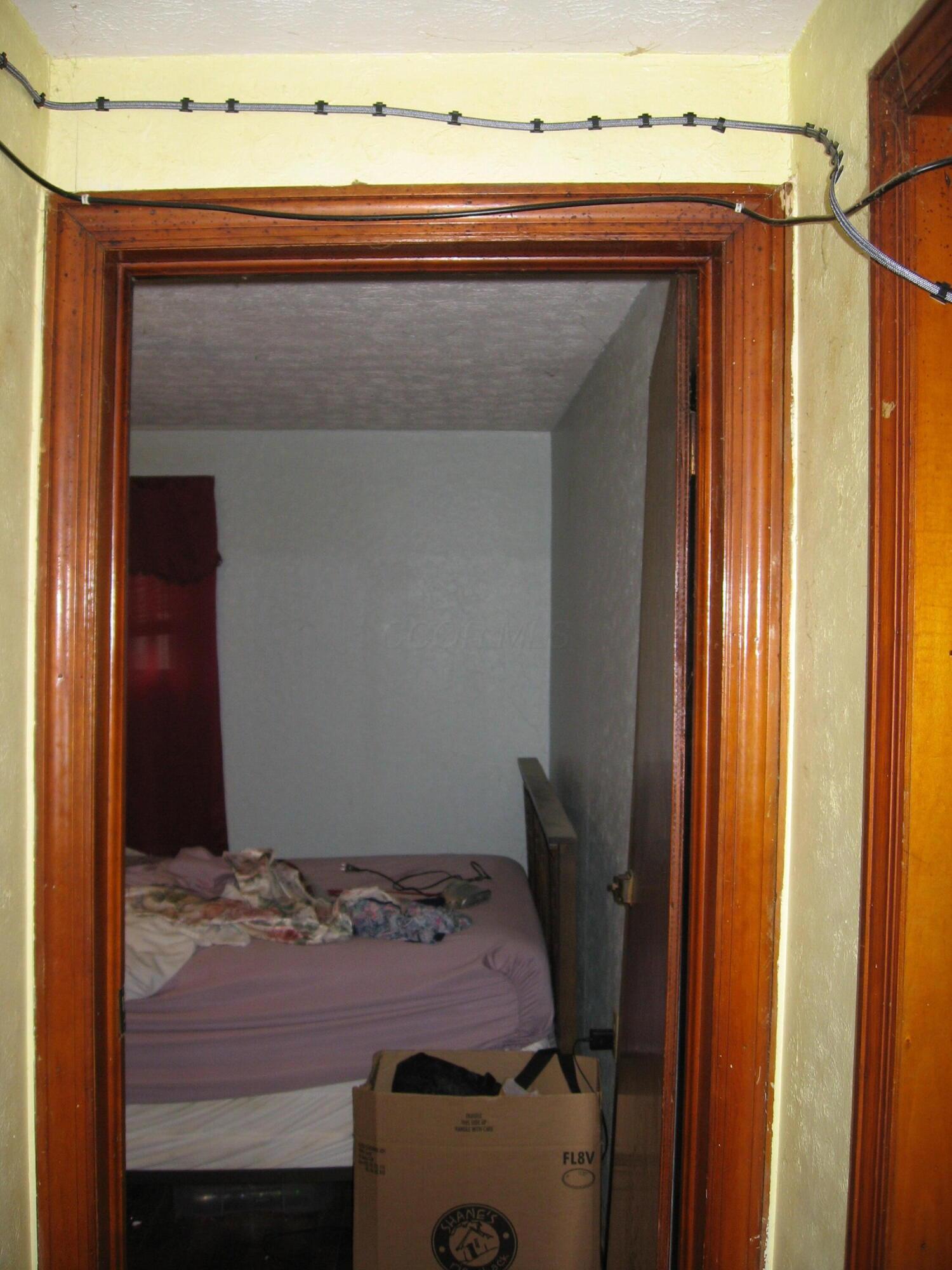 140 E Lewis Avenue Property Photo 22