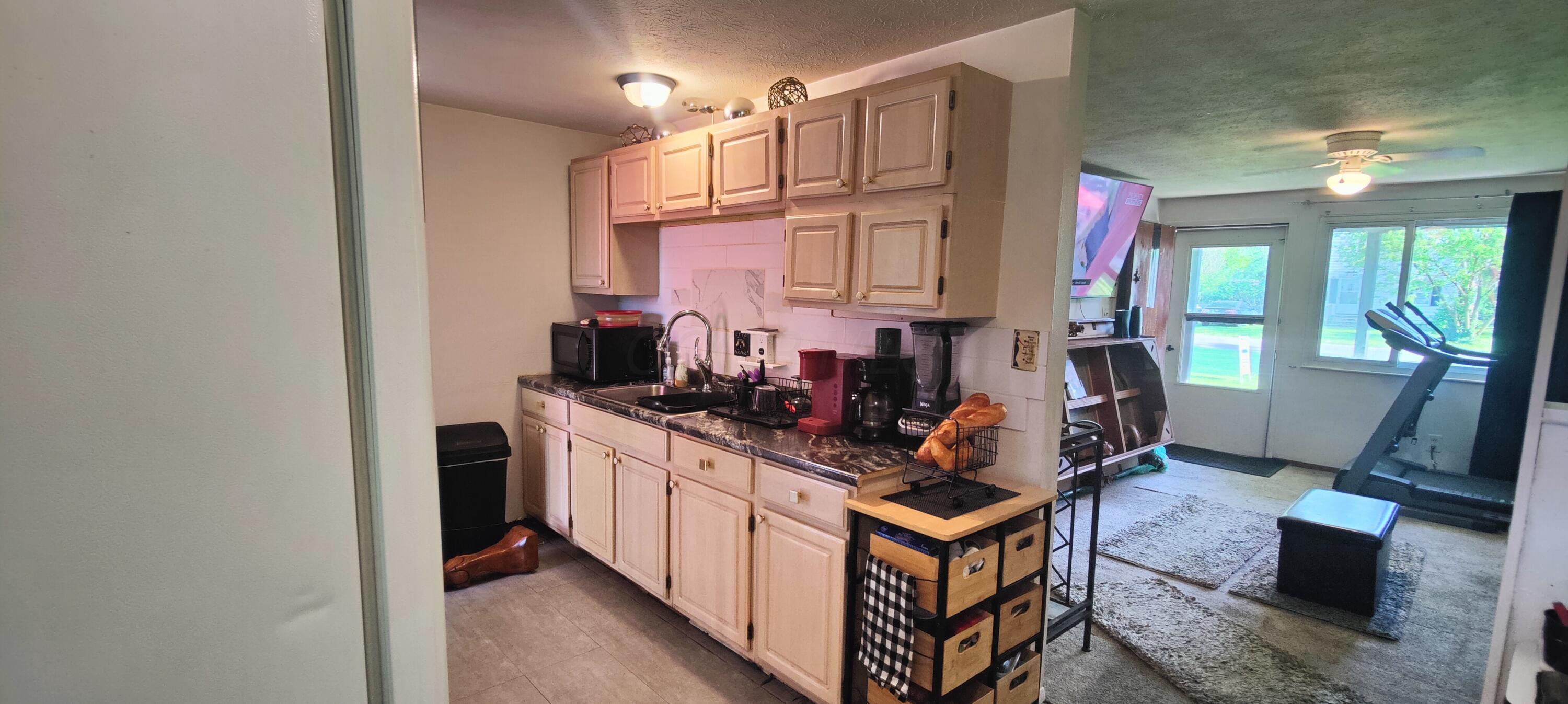 3484 E Deshler Avenue Property Photo 11