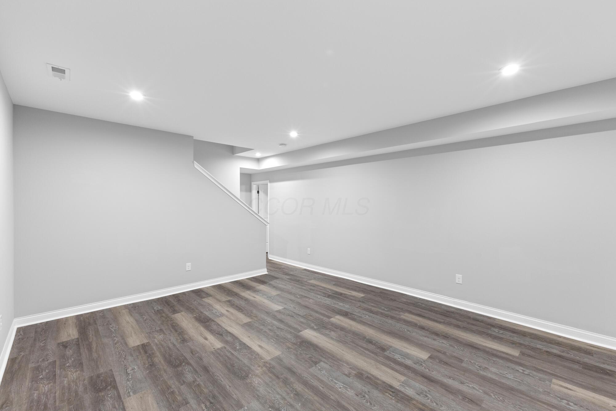 2665 Russell Woods Drive Property Photo 45