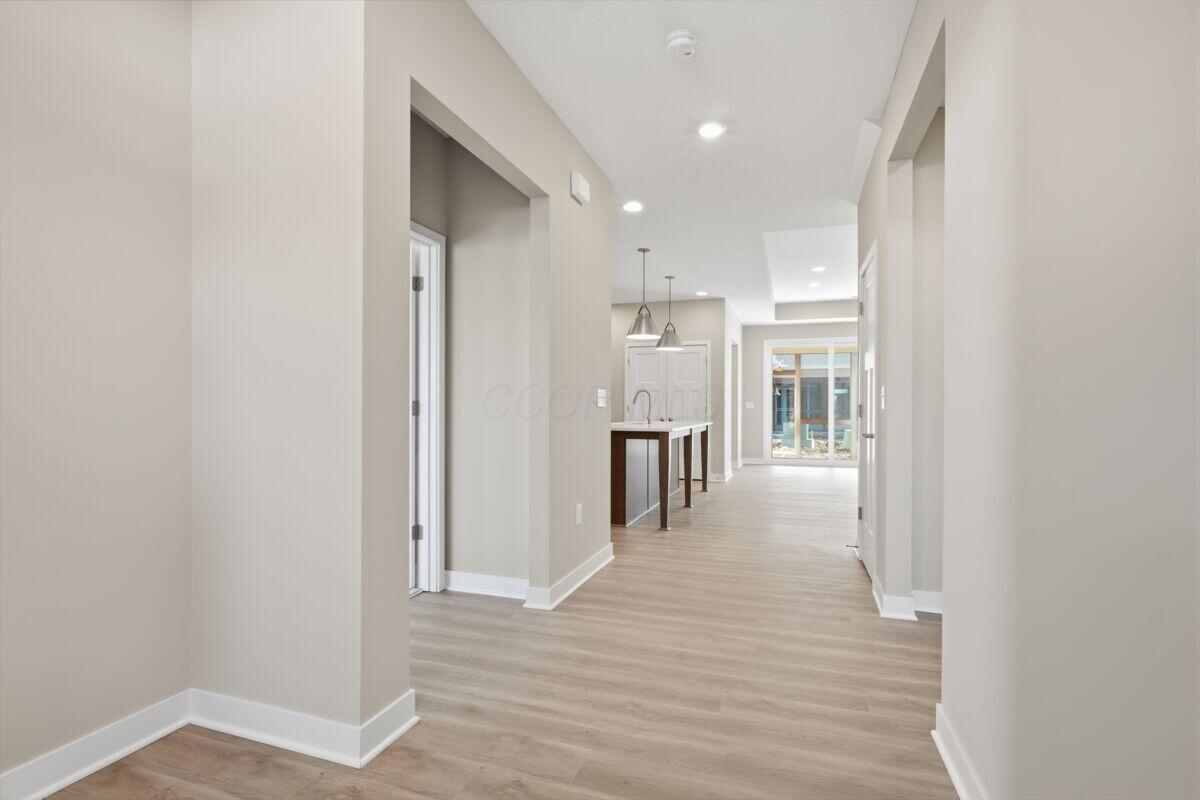 4545 Corsican Loop E Property Photo 6