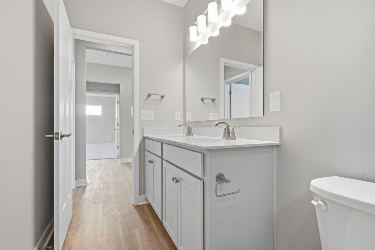 4545 Corsican Loop E Property Photo 8
