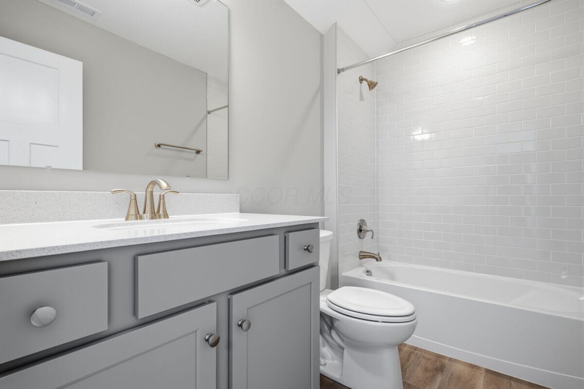 4545 Corsican Loop E Property Photo 14