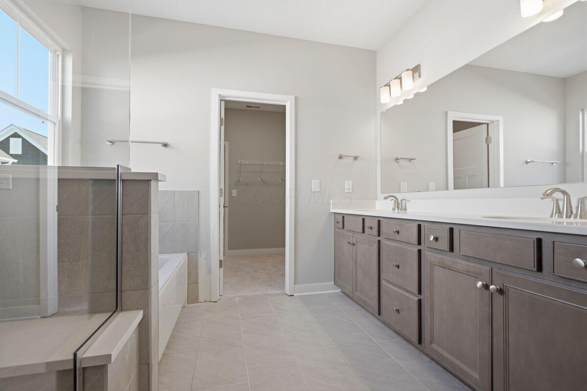 4545 Corsican Loop E Property Photo 19