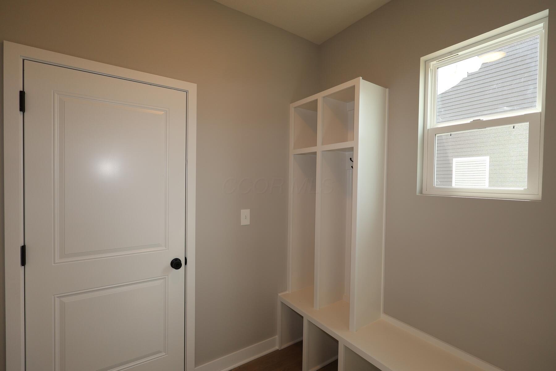 1030 Saddle Tank Drive Property Photo 8