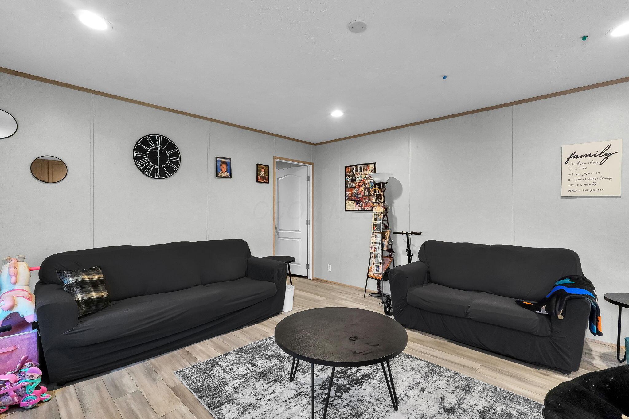4285 Broadway, D25 Property Photo 5