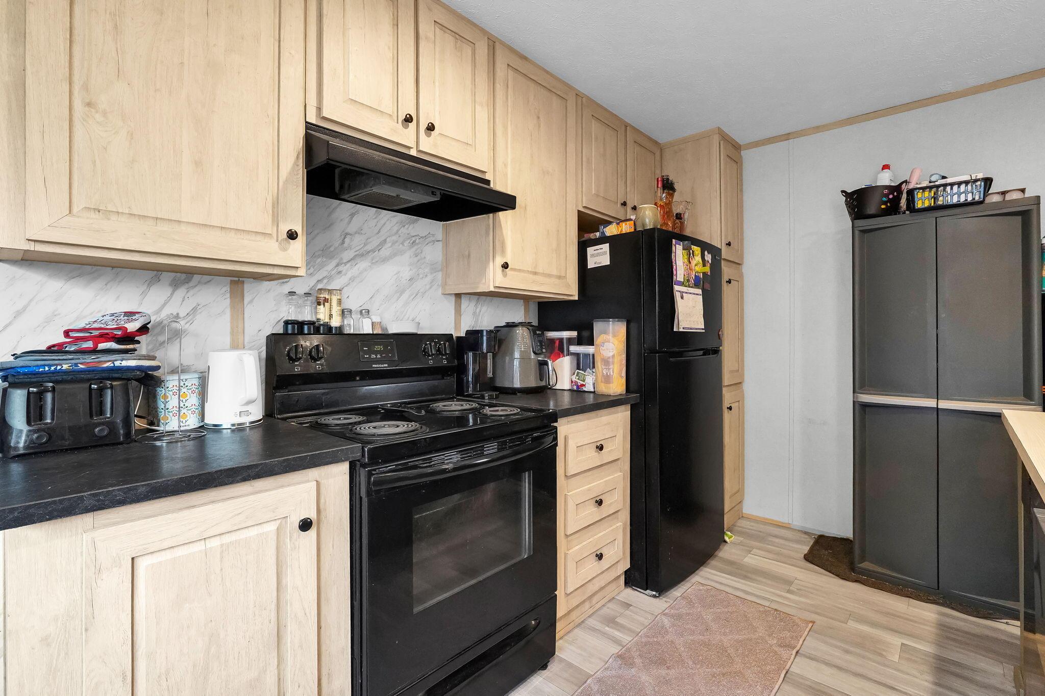 4285 Broadway, D25 Property Photo 9