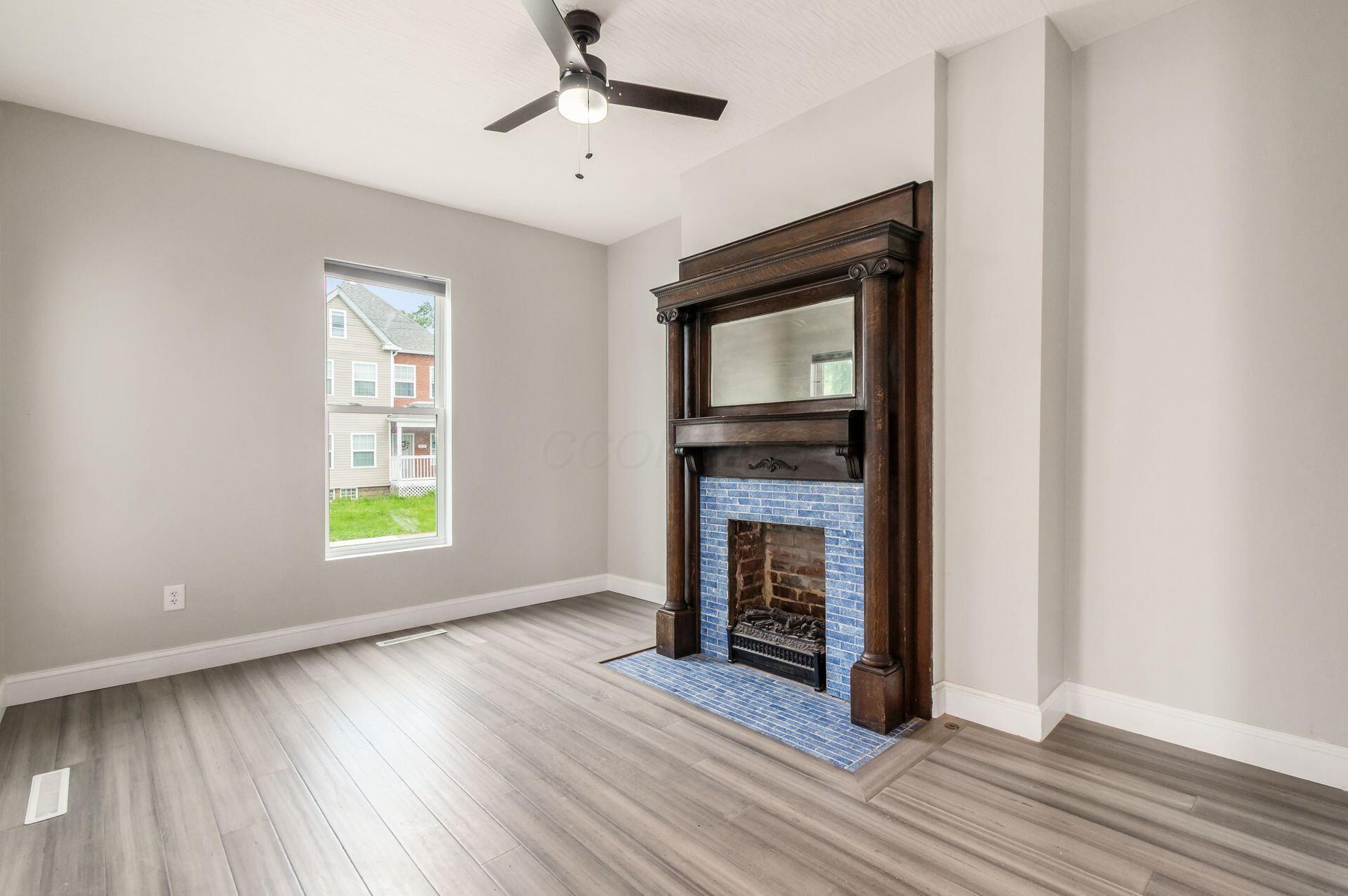 209 S Ogden Avenue Property Photo 12