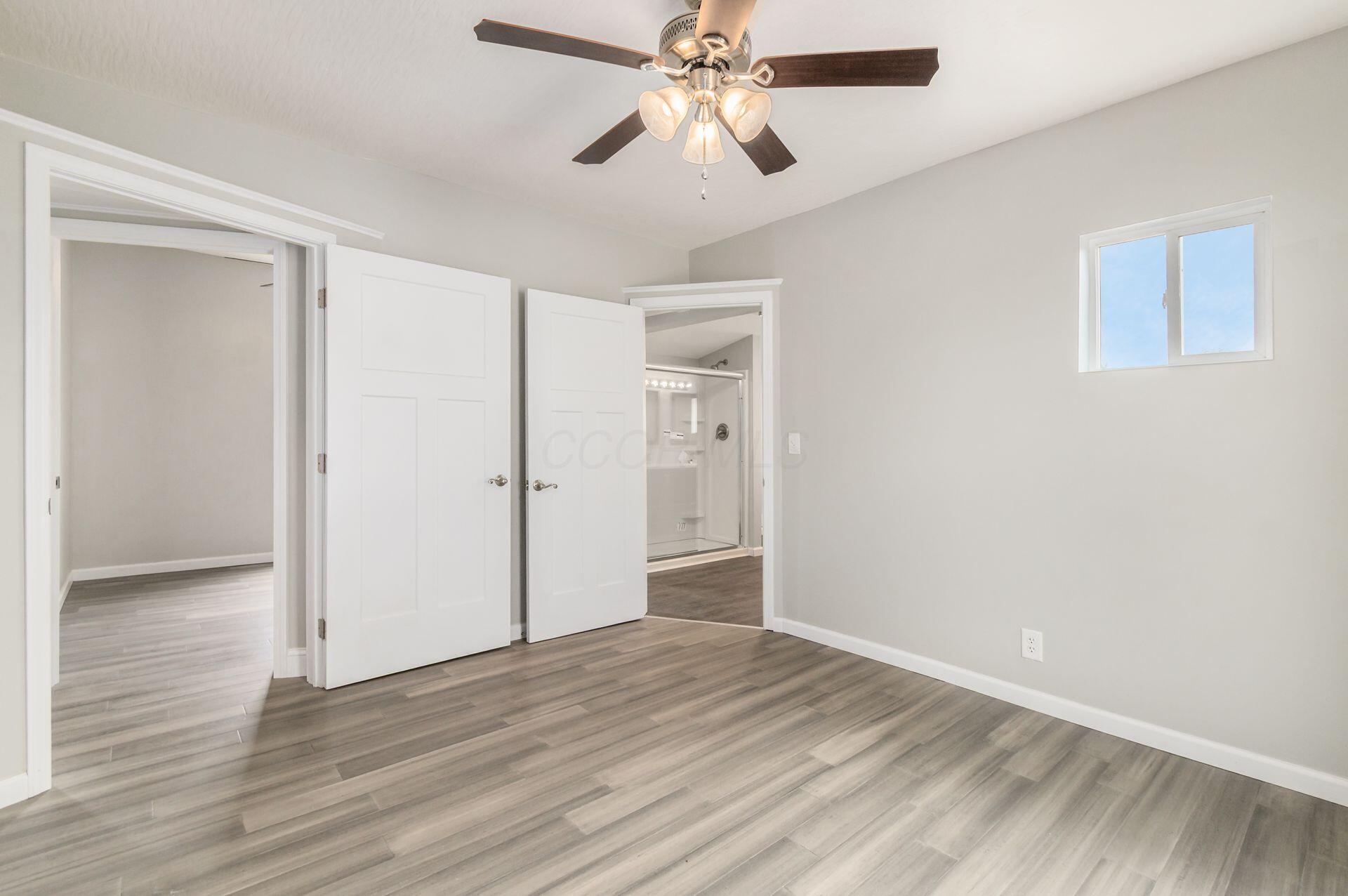 209 S Ogden Avenue Property Photo 27