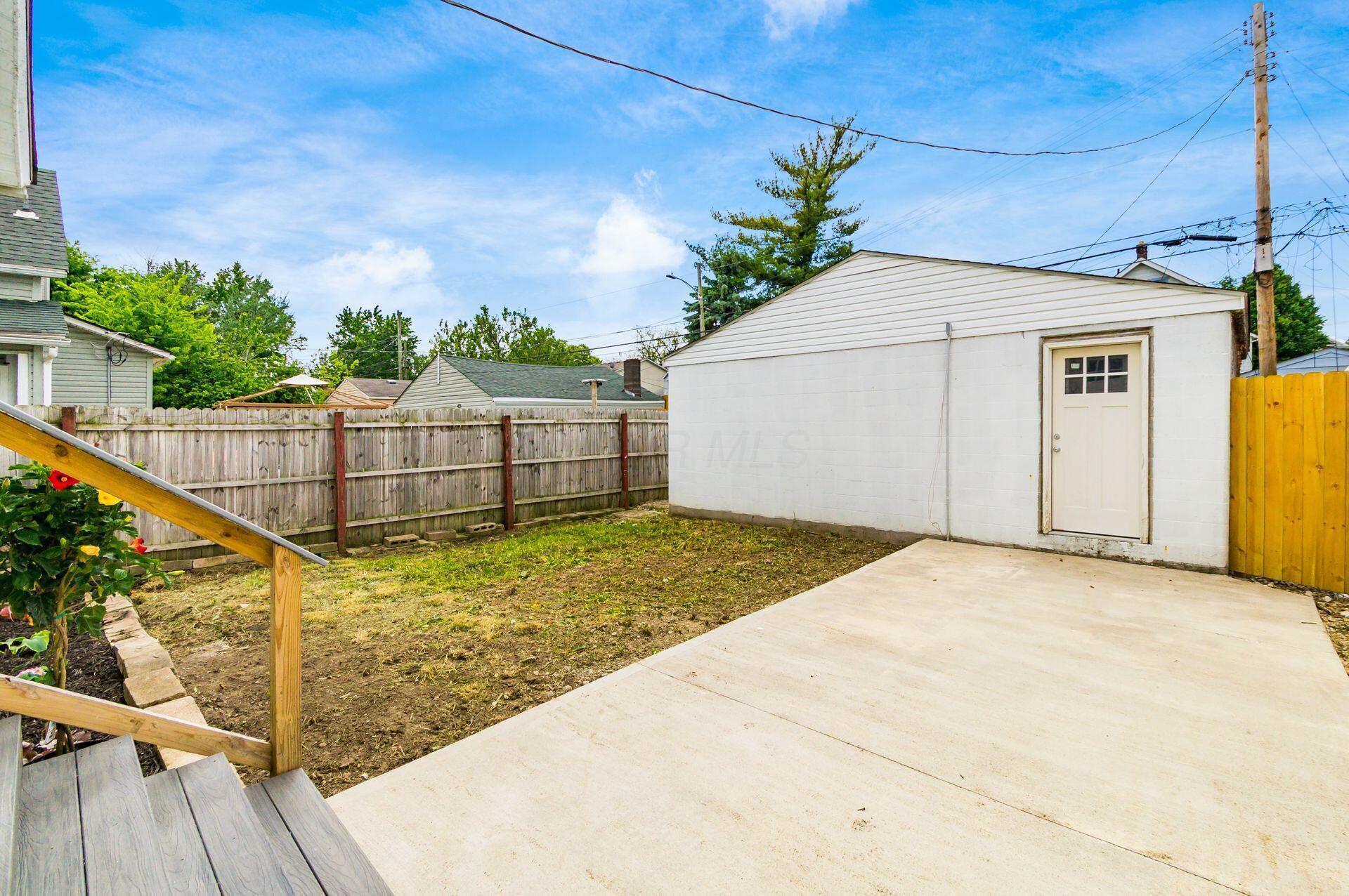 209 S Ogden Avenue Property Photo 43