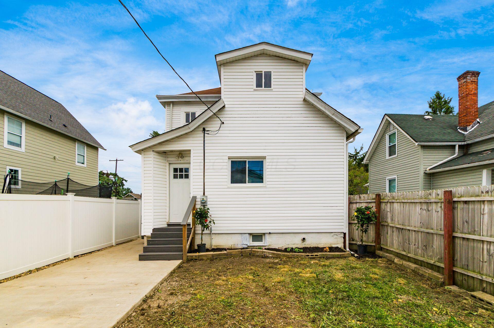 209 S Ogden Avenue Property Photo 46