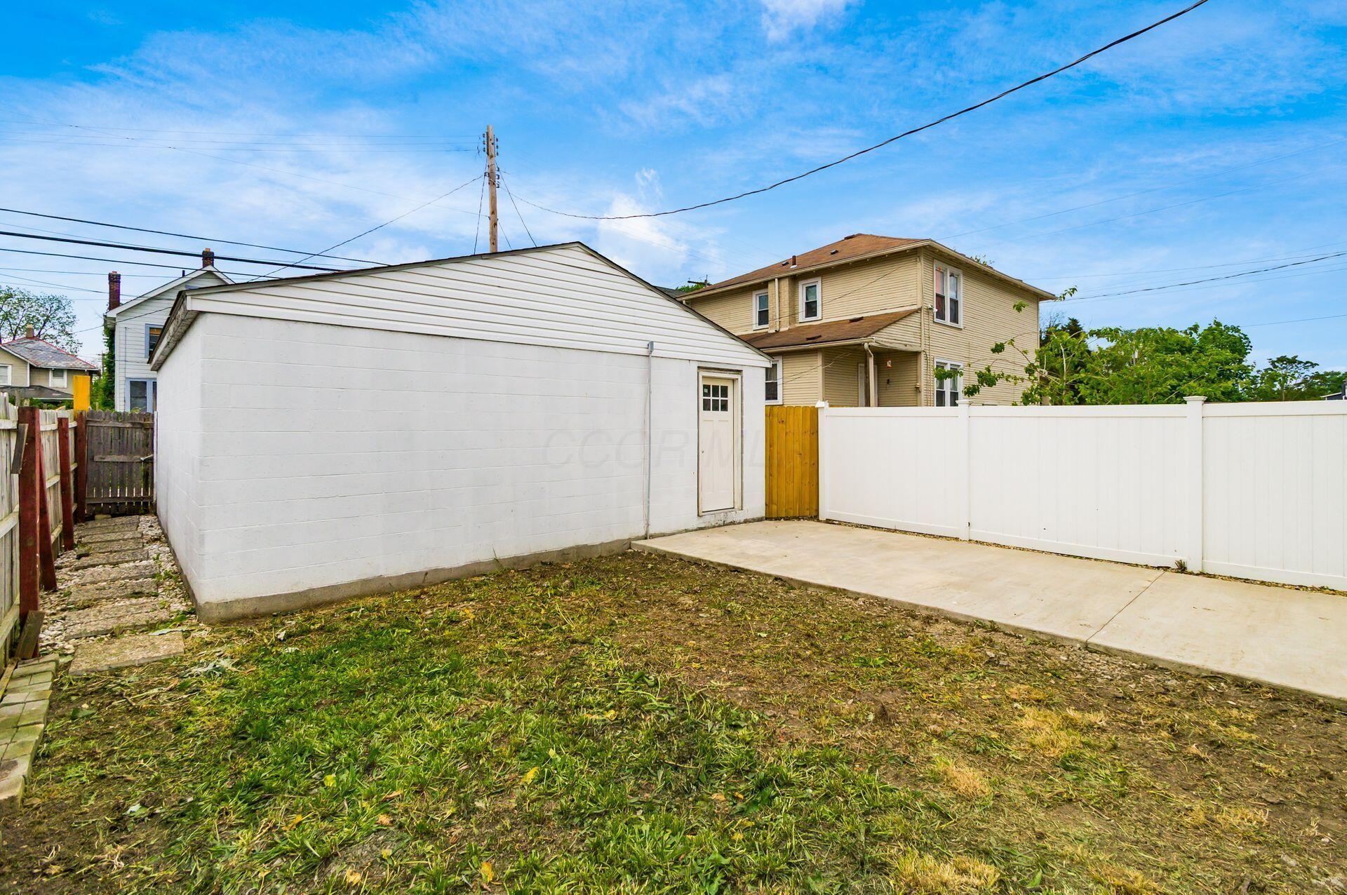 209 S Ogden Avenue Property Photo 48