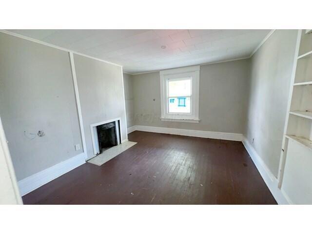 697 Kelton Avenue Property Photo 7