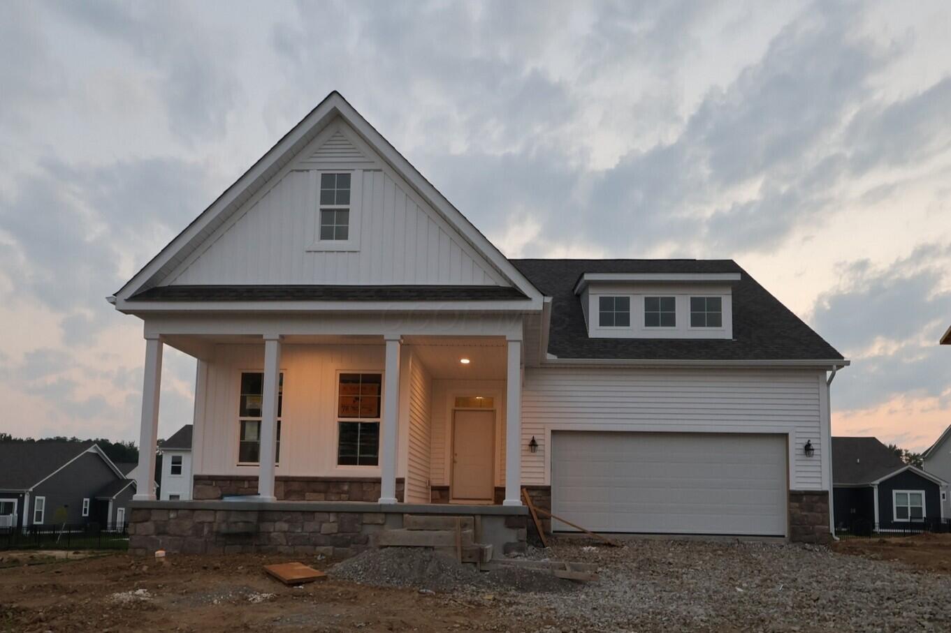 412 Fannin Drive Property Photo 1