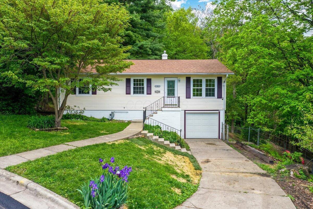 246 Seneca Drive Property Photo 1