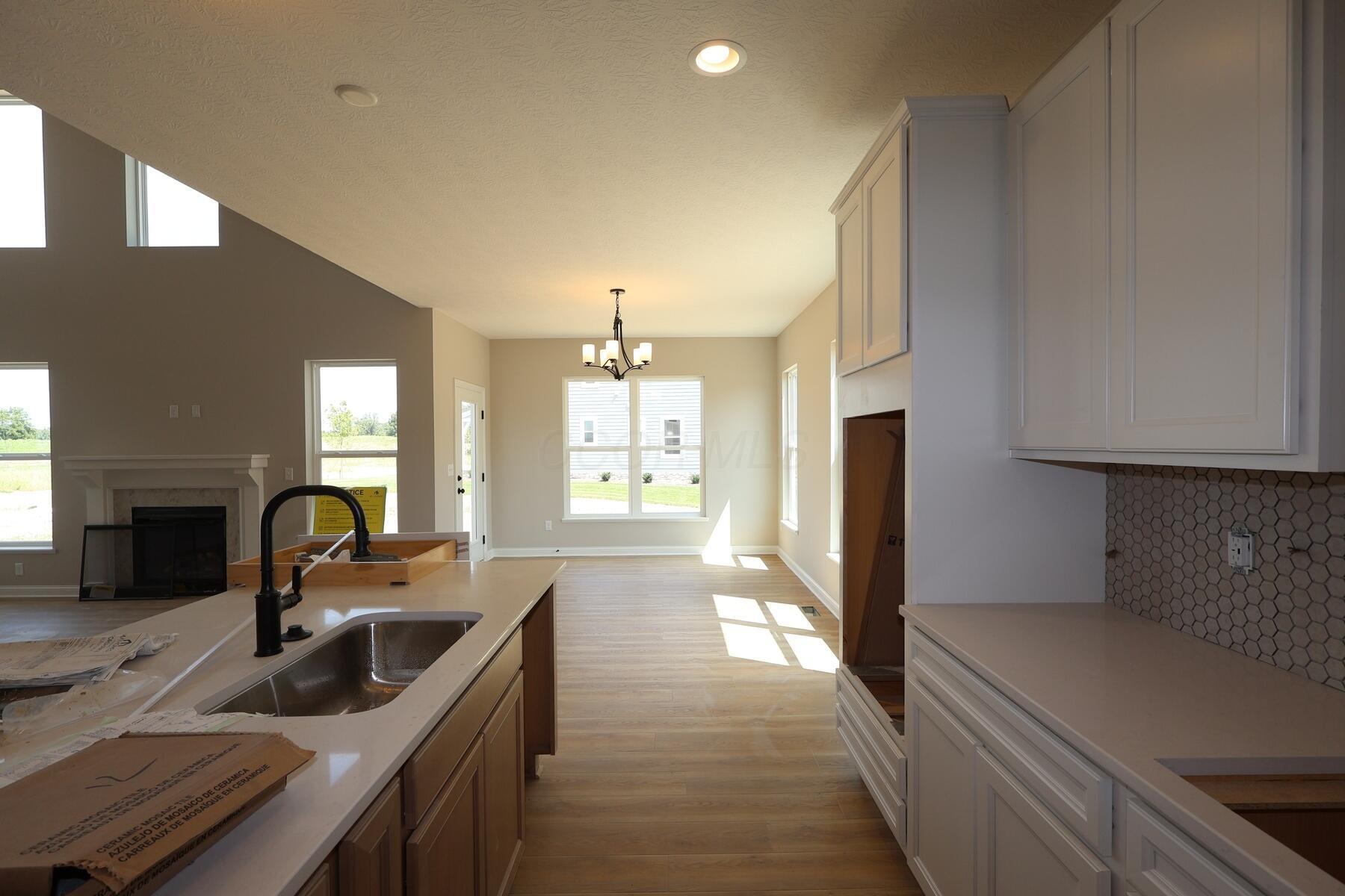 545 Fadley Loop E Property Photo 5