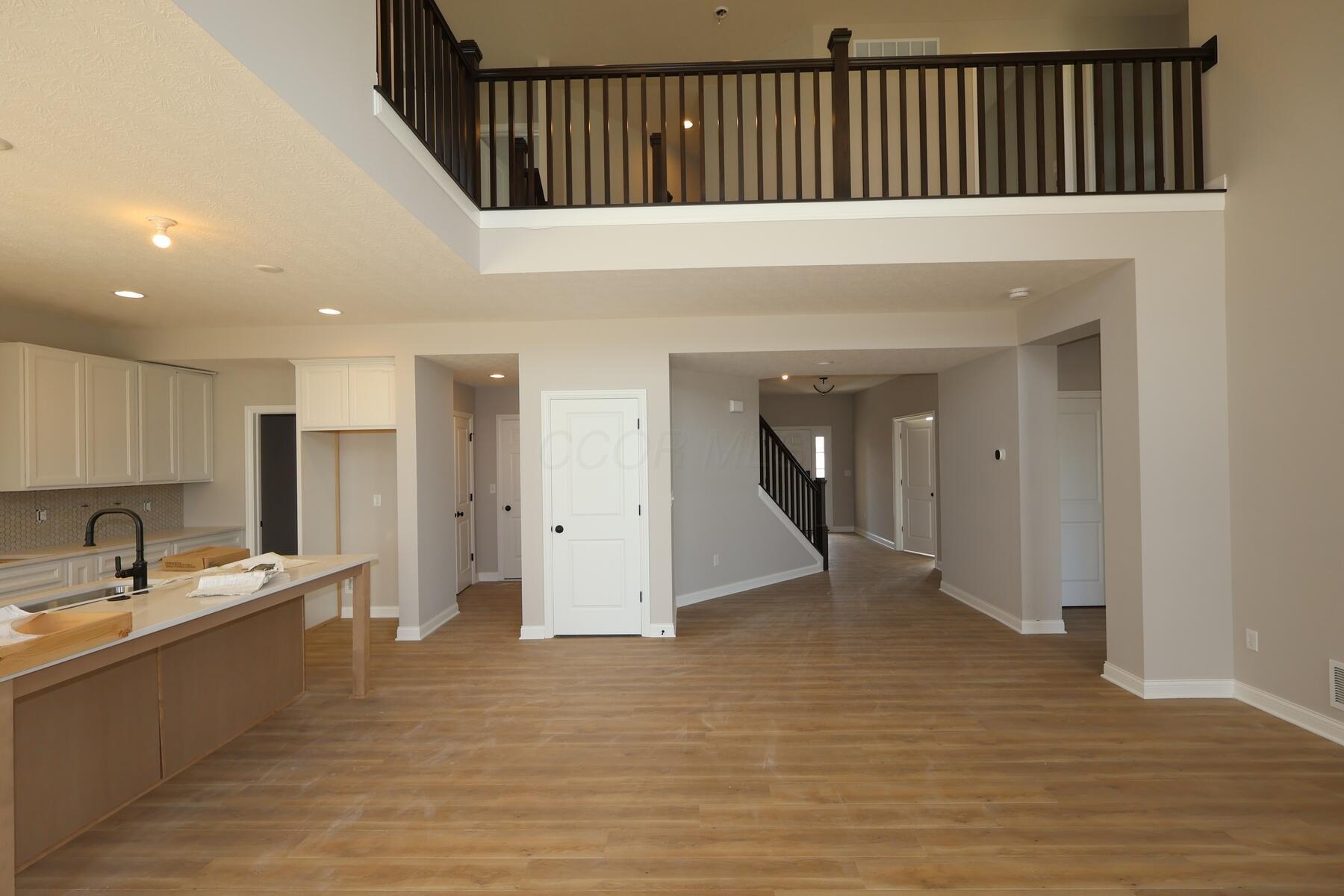 545 Fadley Loop E Property Photo 7