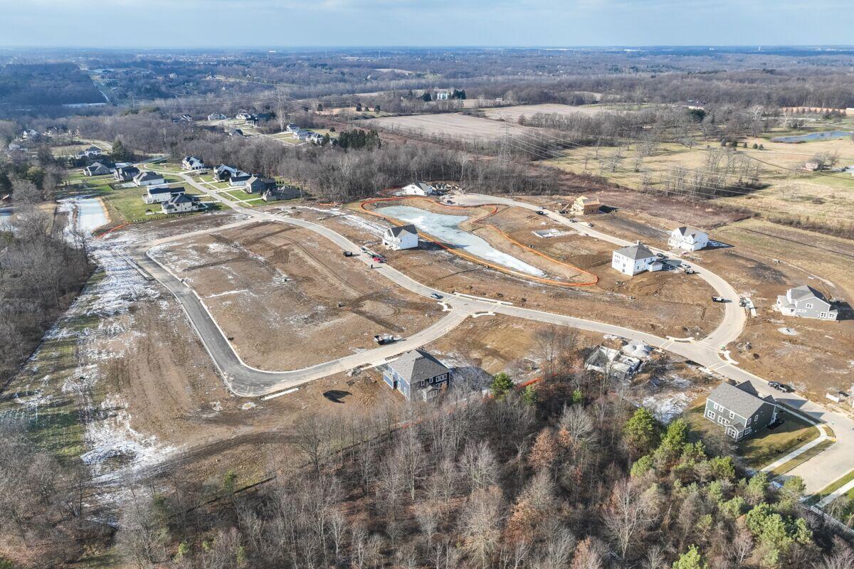545 Fadley Loop E Property Photo 11