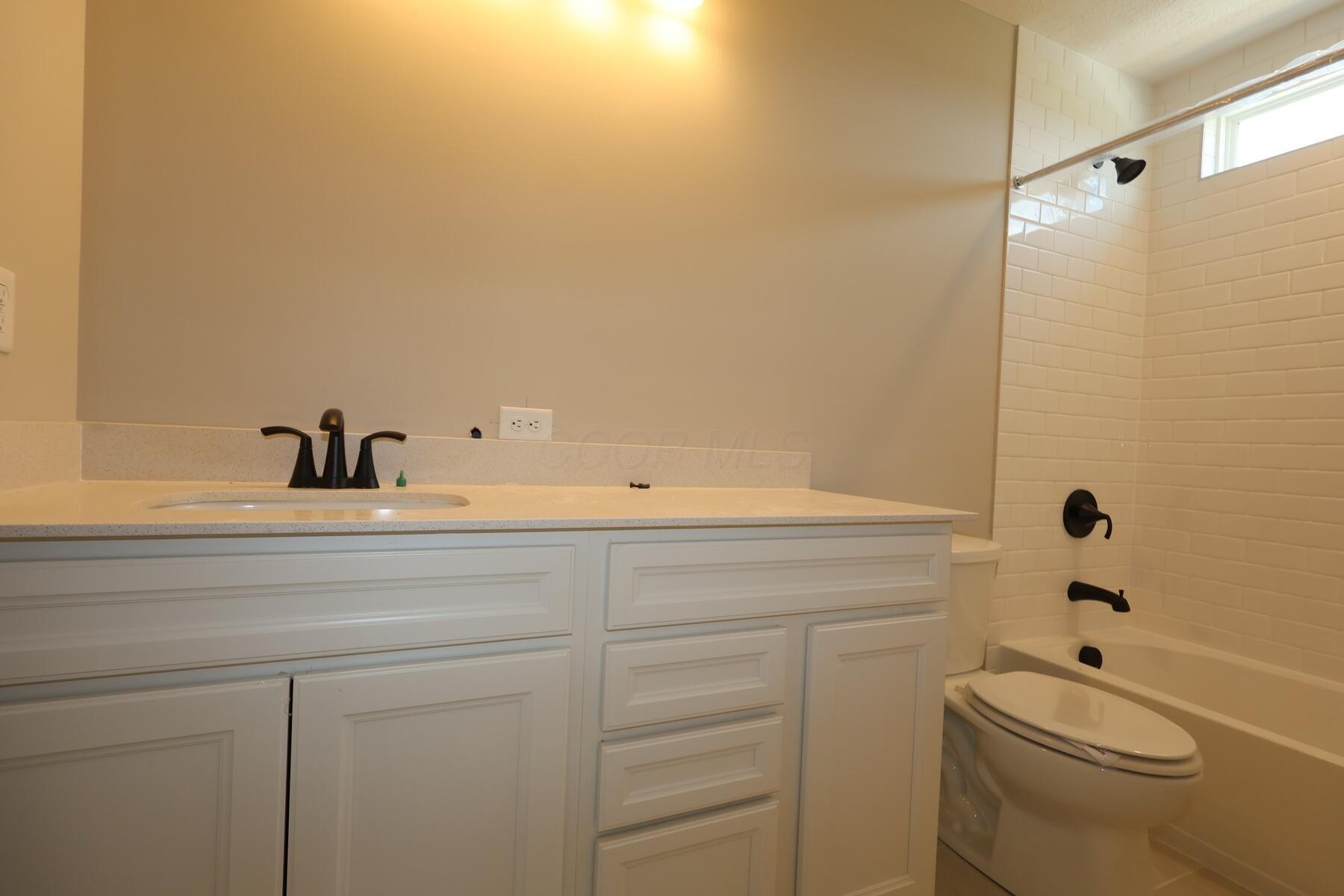 545 Fadley Loop E Property Photo 12