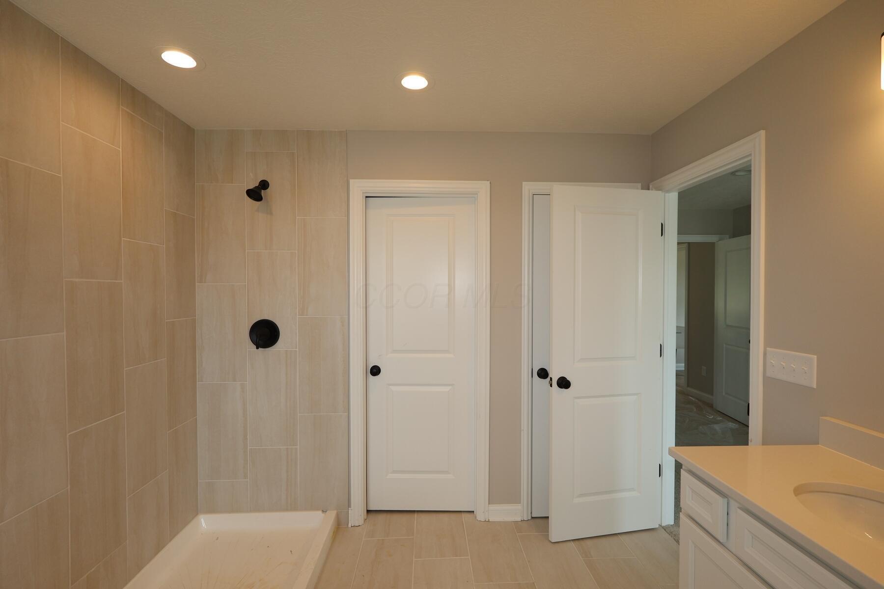 545 Fadley Loop E Property Photo 20
