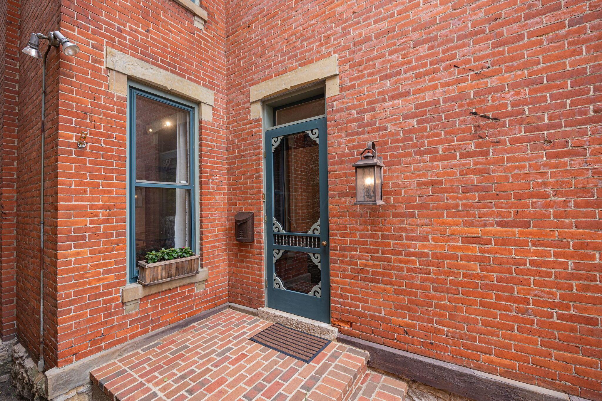 39 Clark Place Property Photo 3
