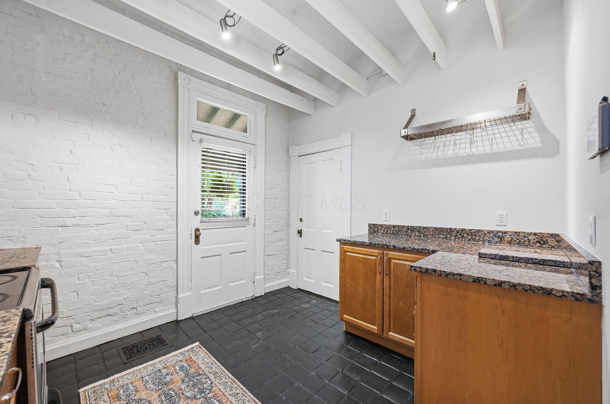 39 Clark Place Property Photo 17