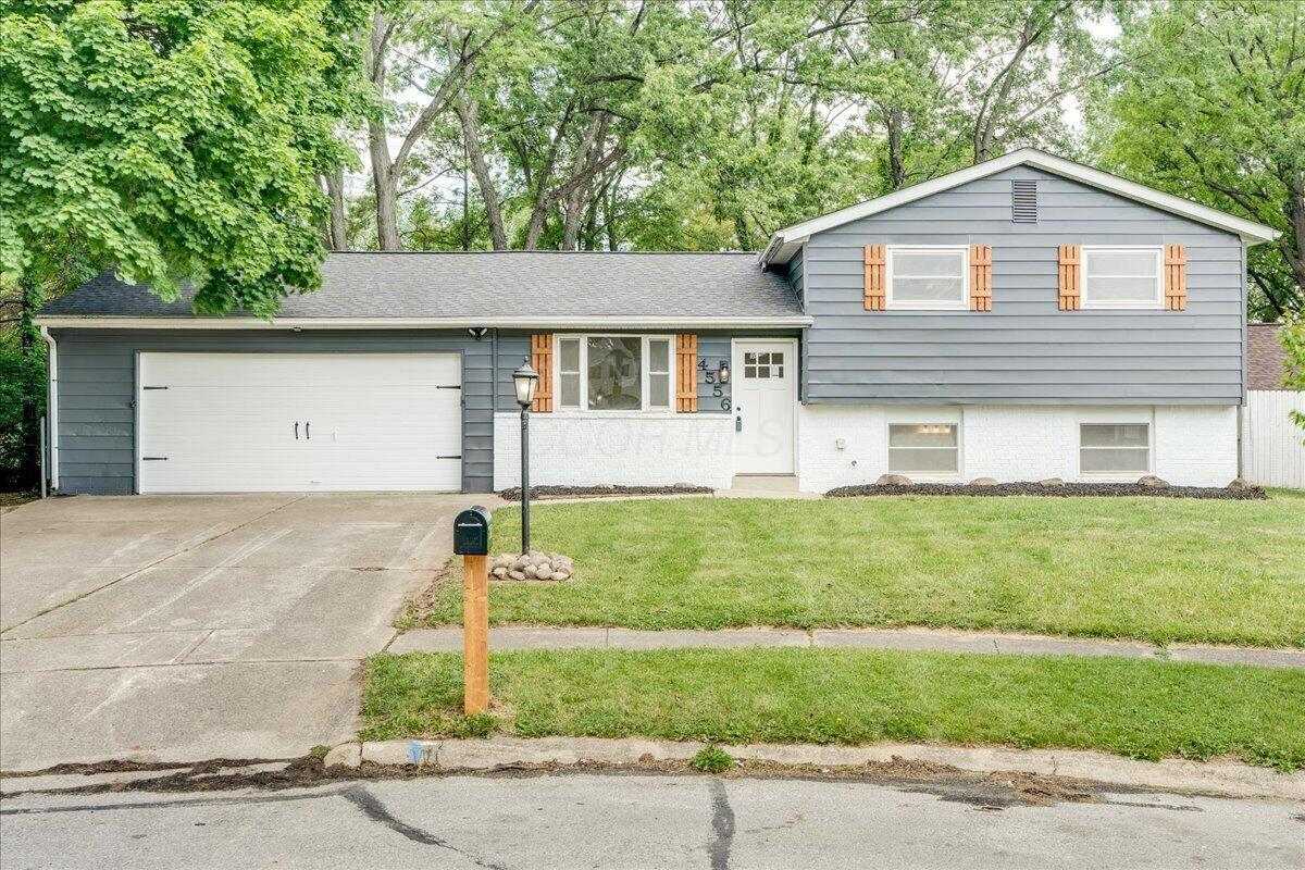 4556 Valleydale Way Property Photo 1