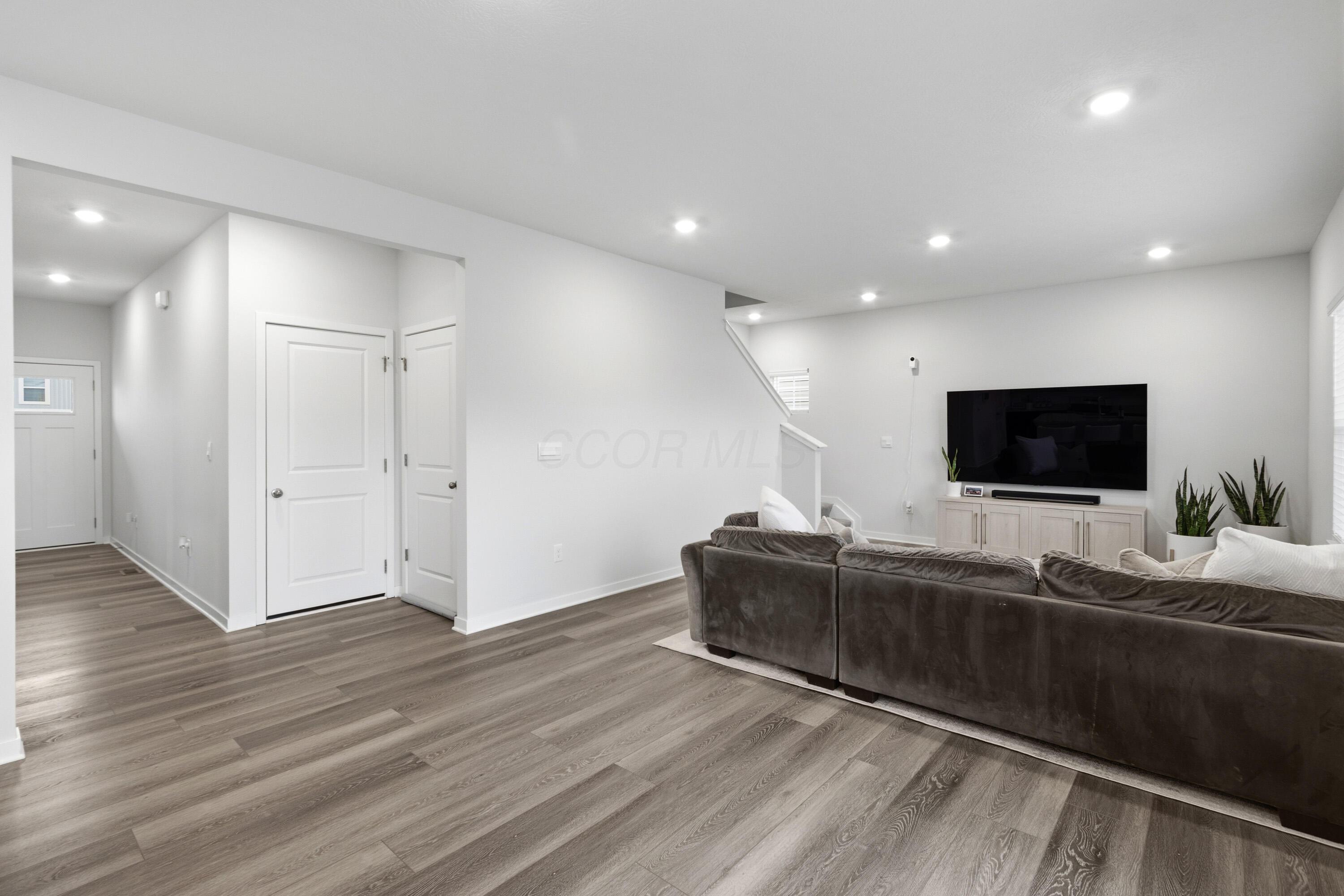 468 Faulkner Drive Property Photo 6