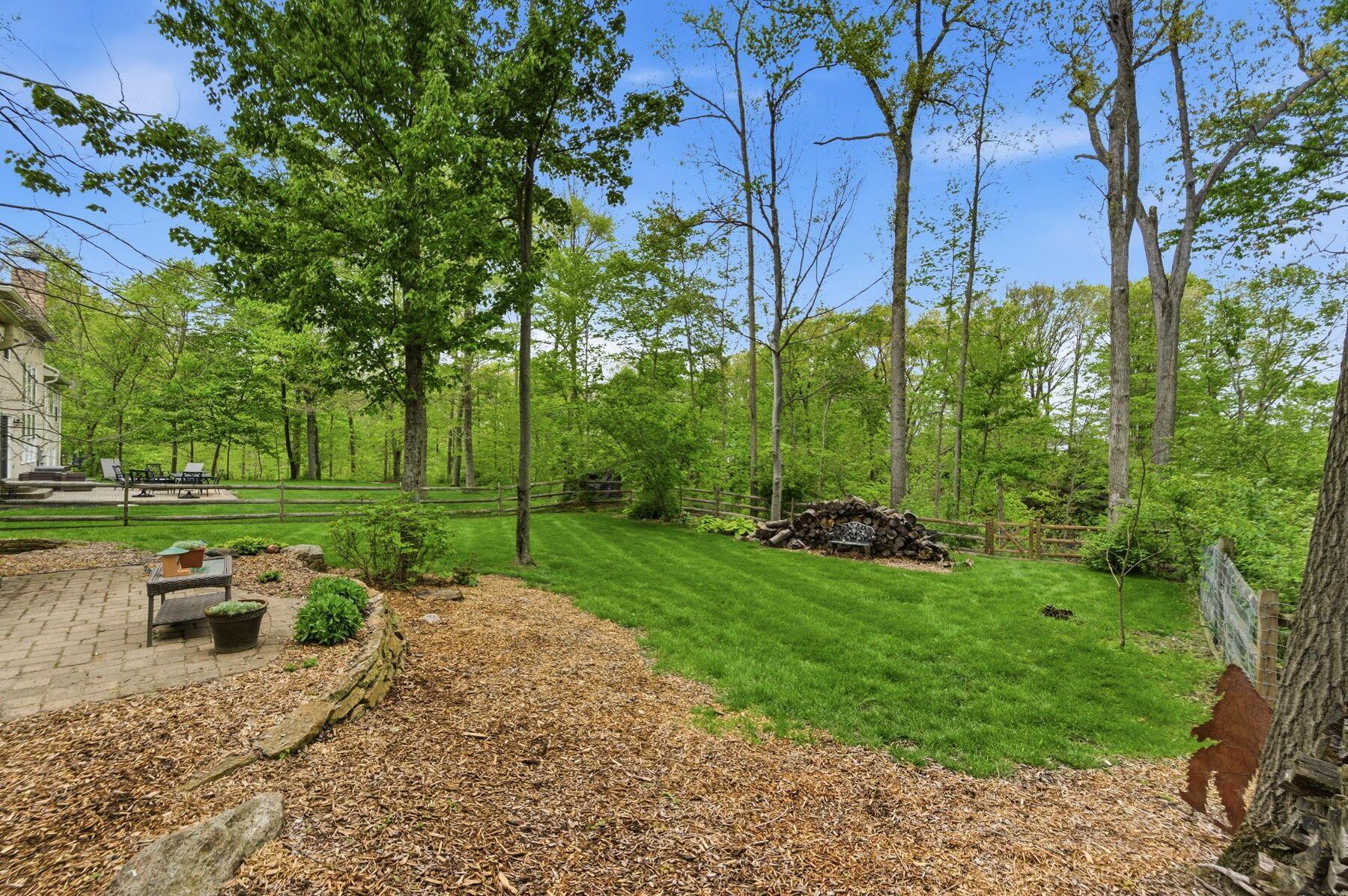 689 Maketewah Drive Property Photo 4