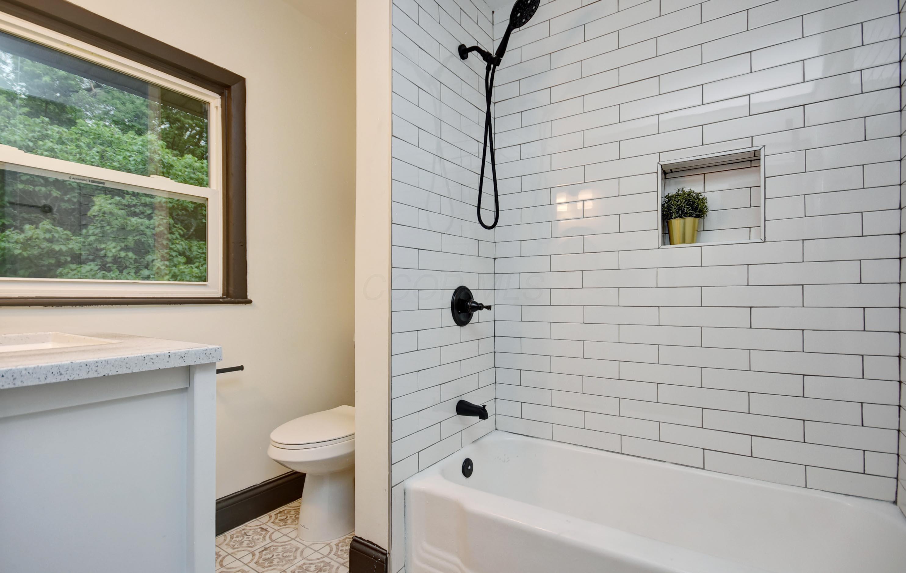 1130 Wilson Avenue Property Photo 22