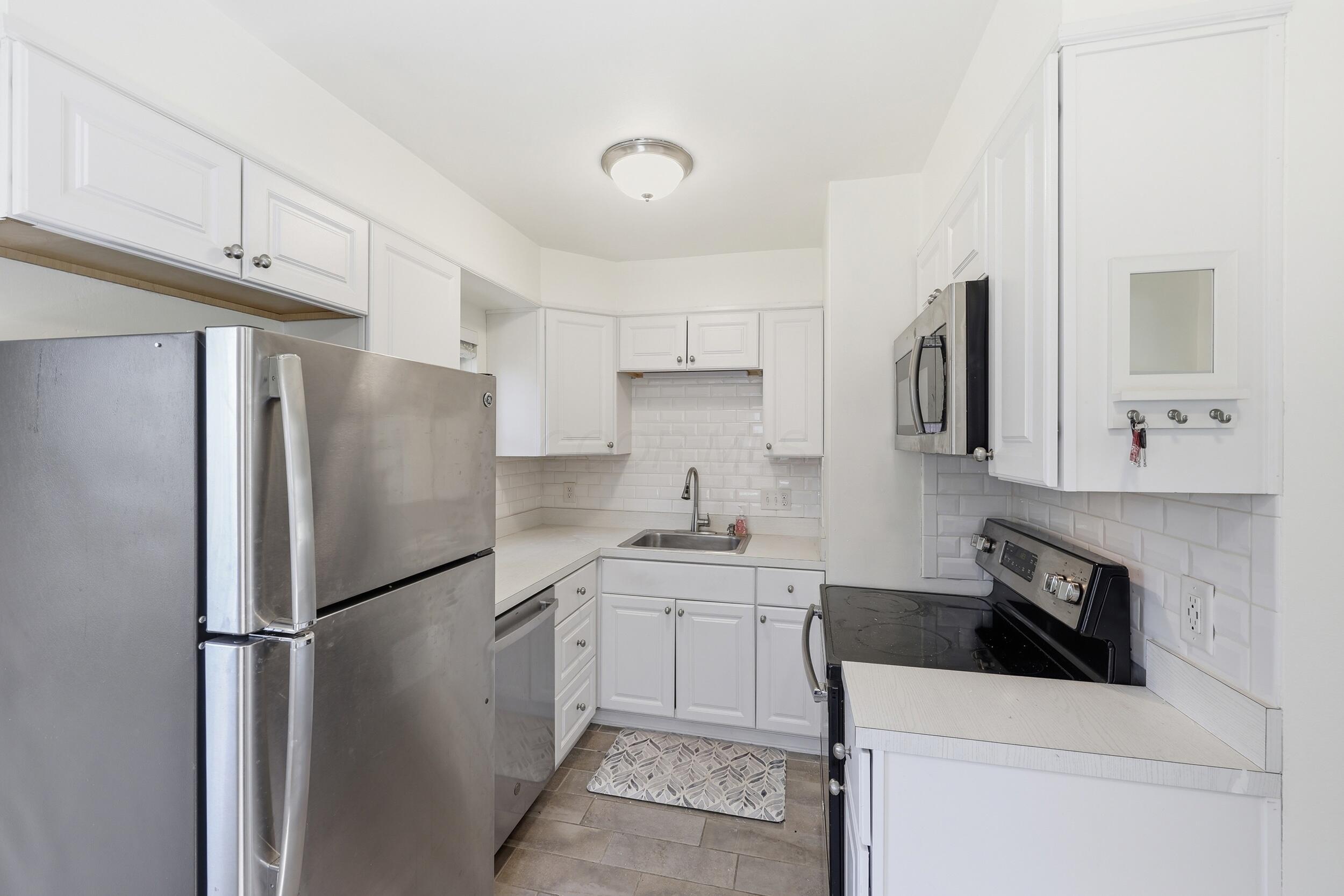 943 S Chesterfield Road Property Photo 8