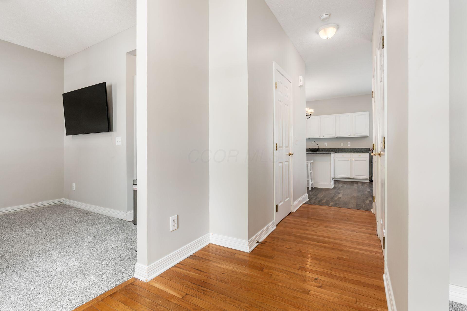 6176 Pollard Place Drive Property Photo 6