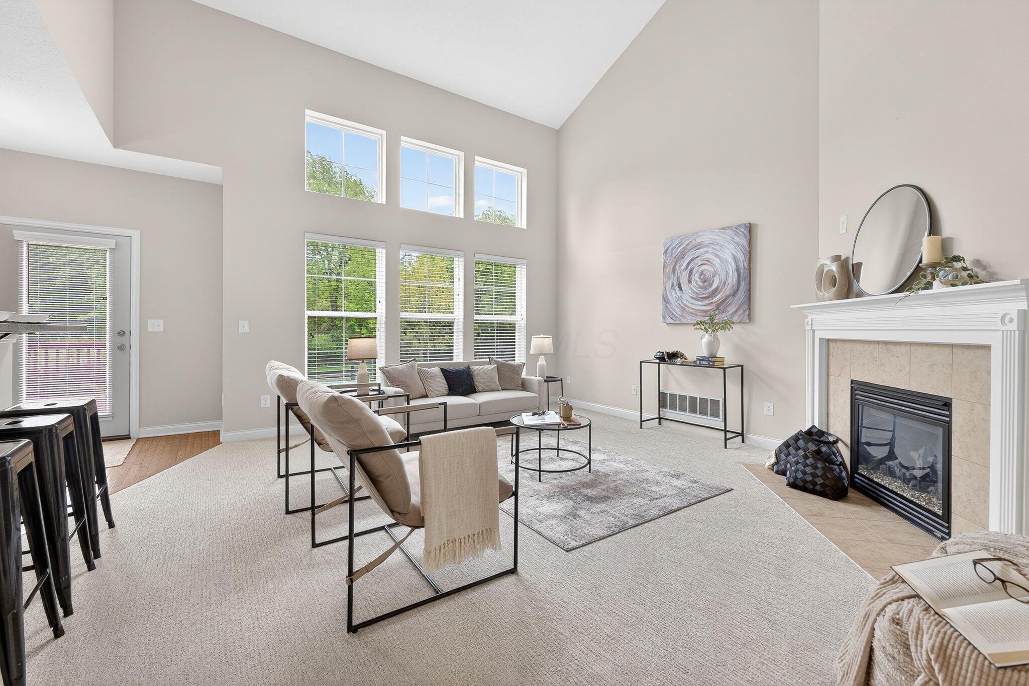 10228 Summersweet Way Property Photo 3