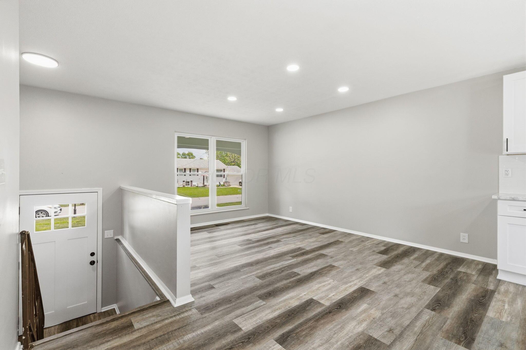 2463 Capaldi Drive Property Photo 2