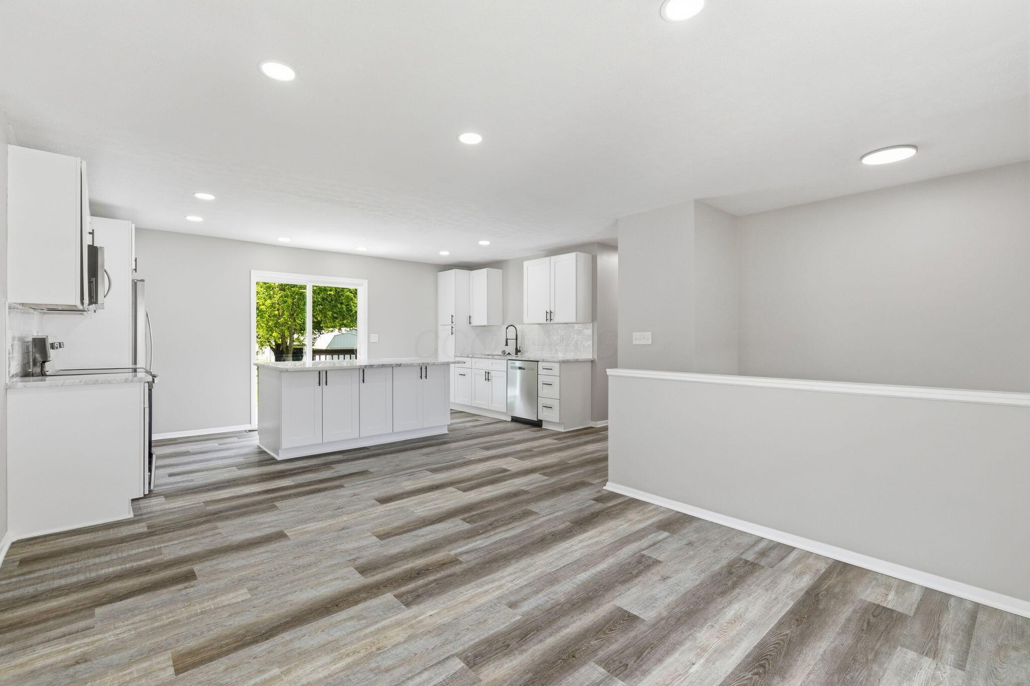 2463 Capaldi Drive Property Photo 4
