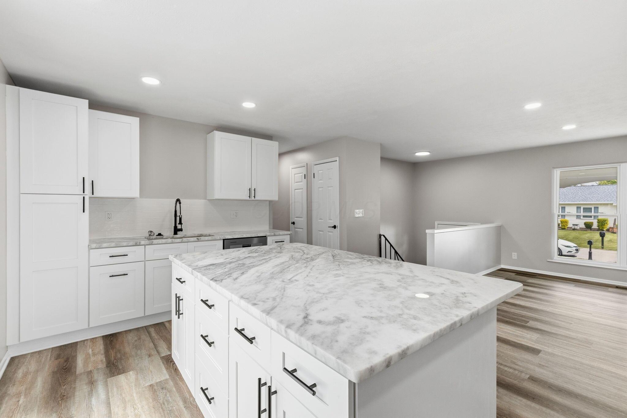 2463 Capaldi Drive Property Photo 8