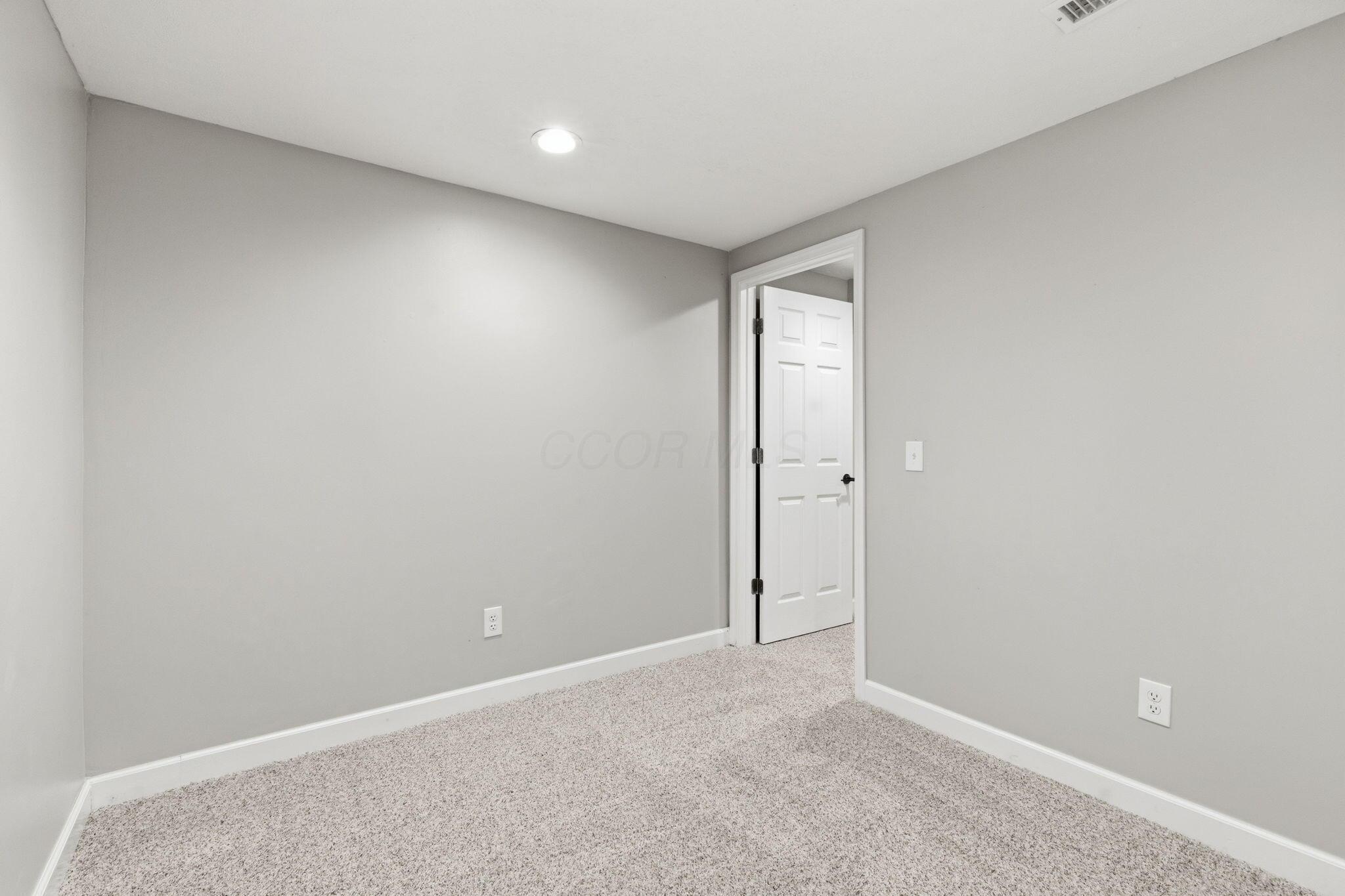 2463 Capaldi Drive Property Photo 20
