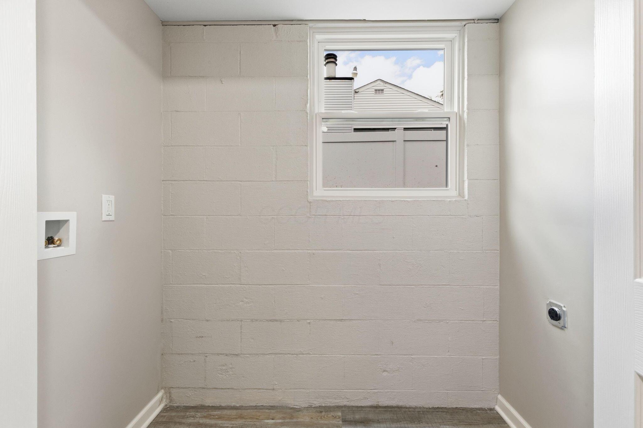 2463 Capaldi Drive Property Photo 25