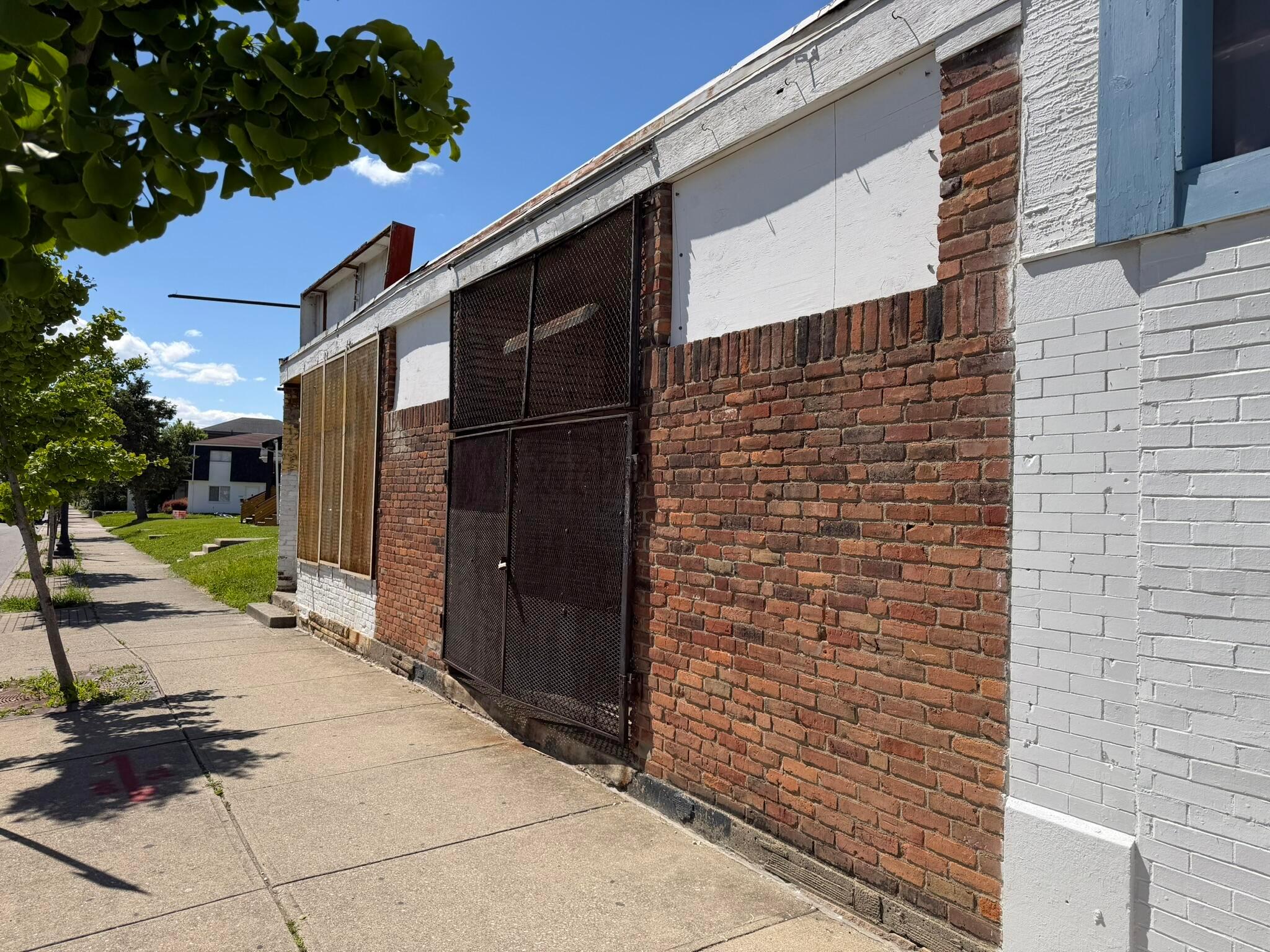 1222 E Long Street Property Photo 3