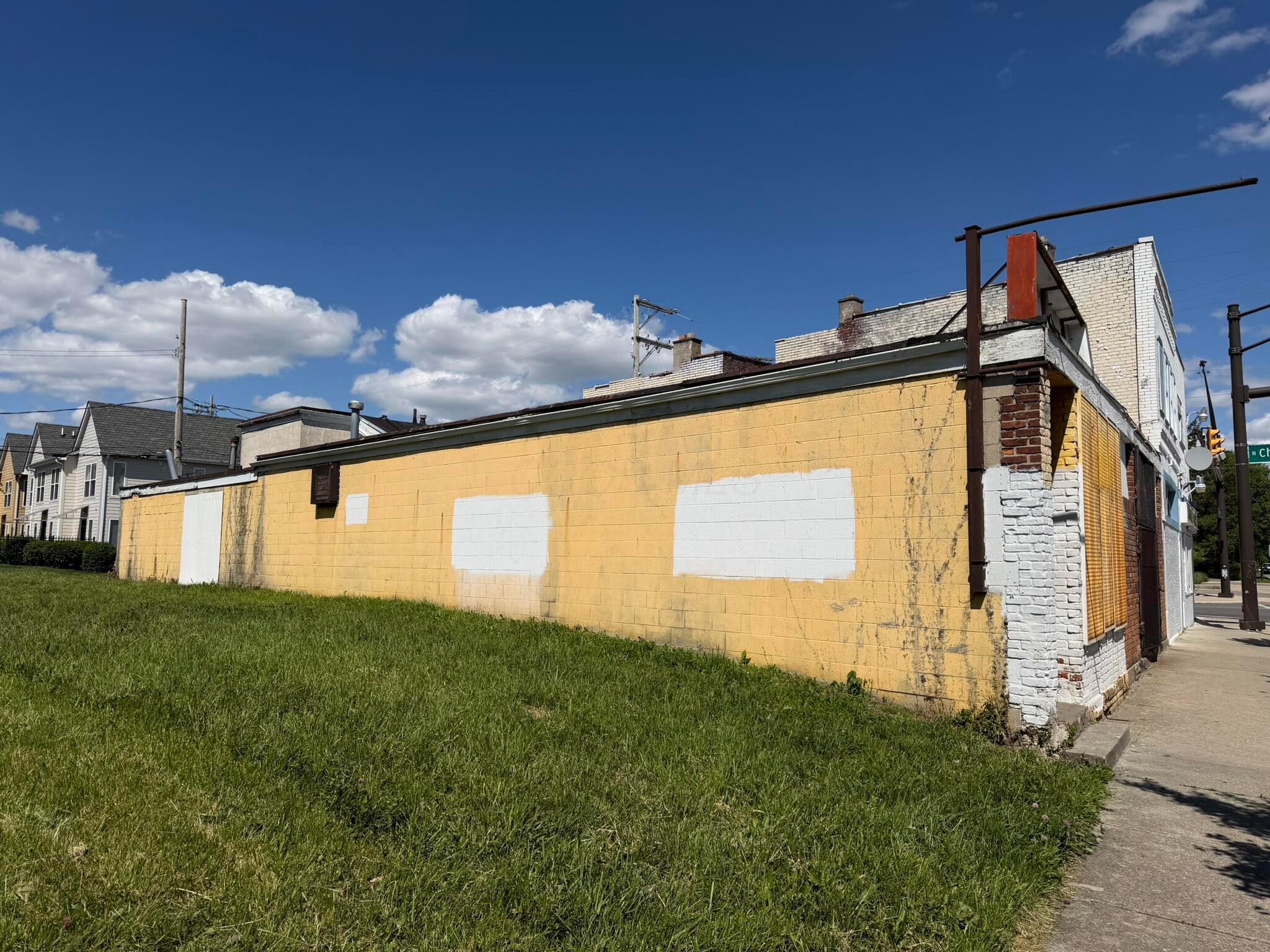 1222 E Long Street Property Photo 4
