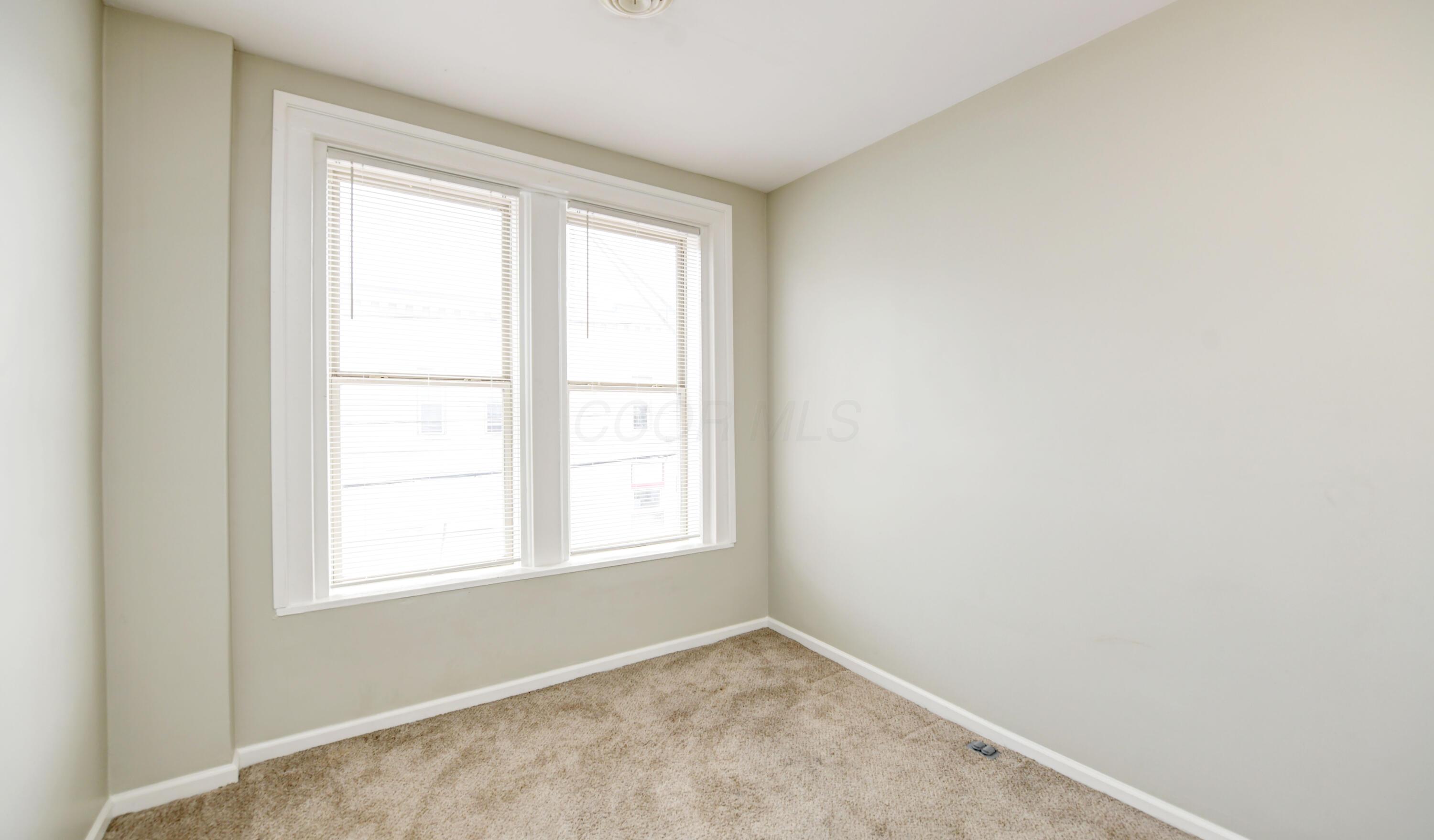 1445-1447 E Main Street Property Photo 28