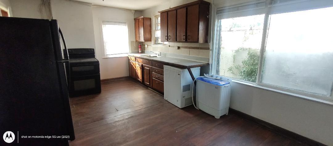 2765 Cleveland Avenue, D Property Photo 1