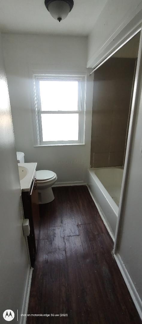 2765 Cleveland Avenue, D Property Photo 4