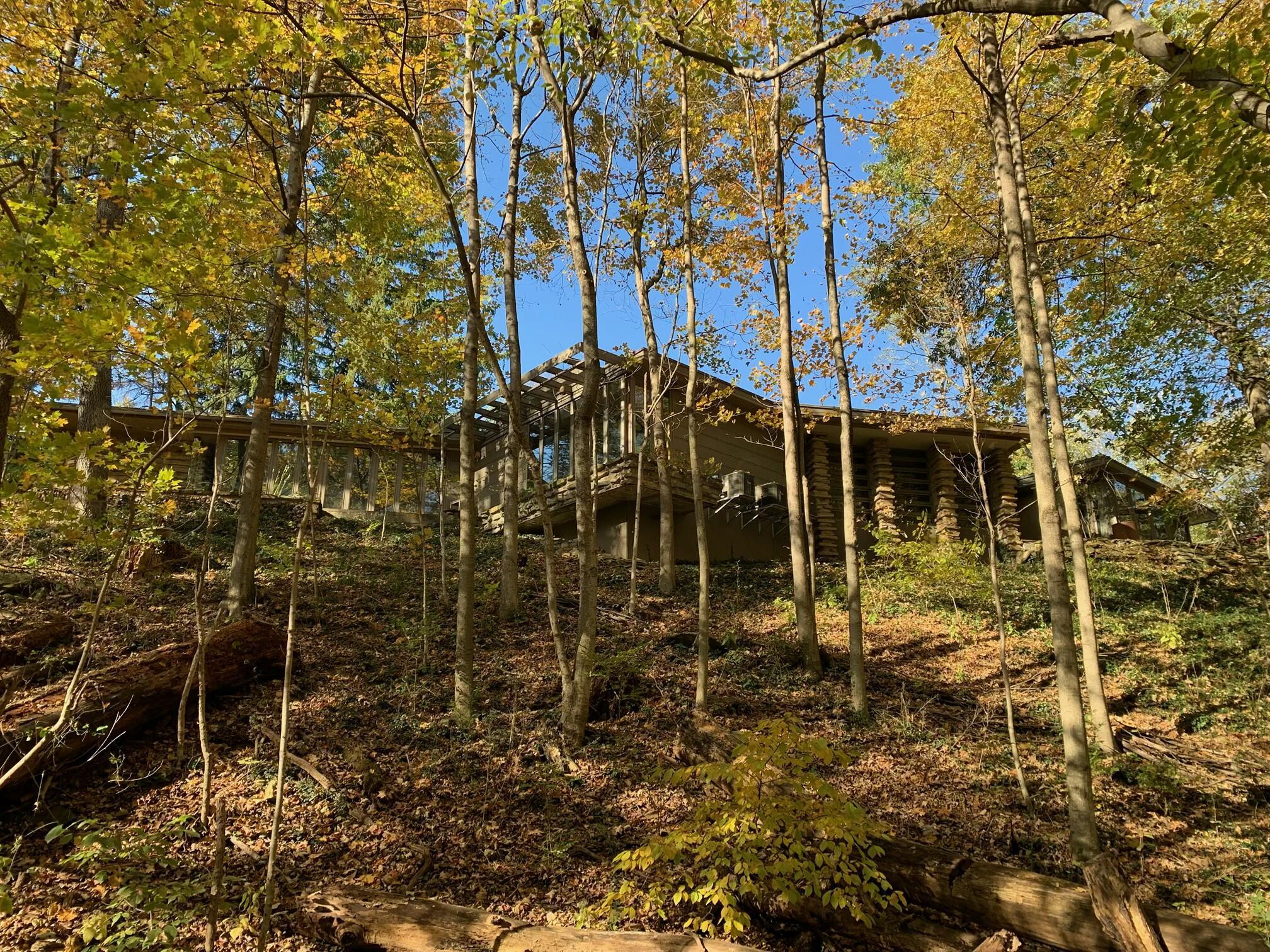 7495 E Broad Street Property Photo 5