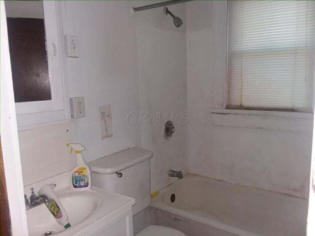 1347 Broadview Avenue Property Photo 4