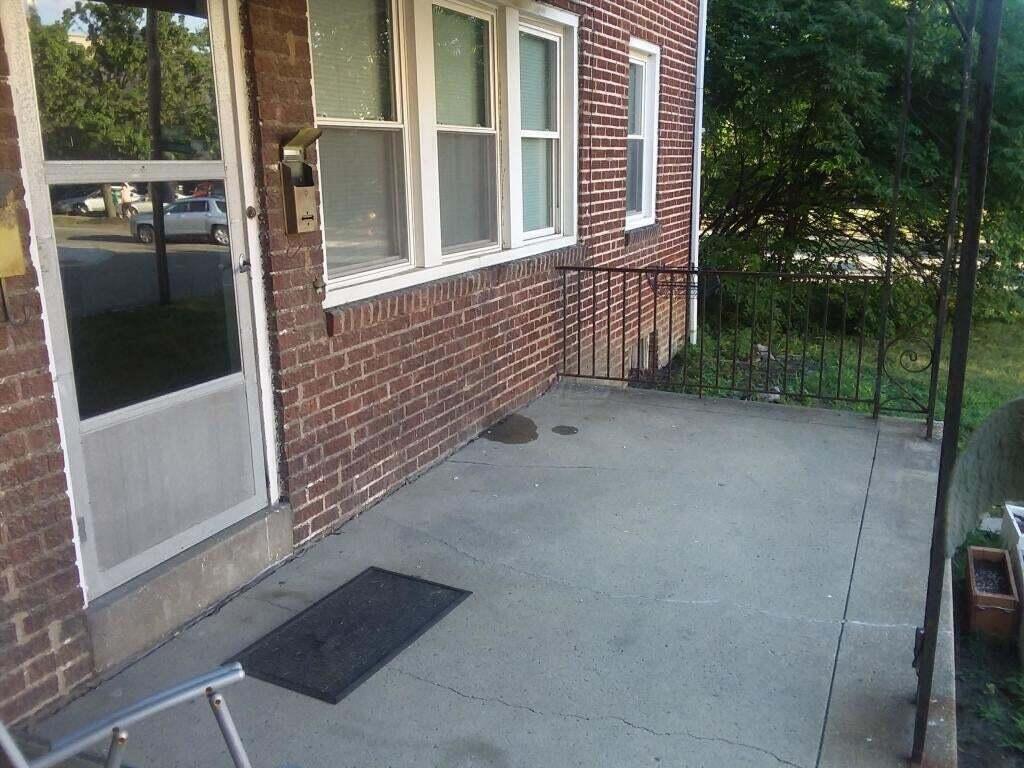 1347 Broadview Avenue Property Photo 7