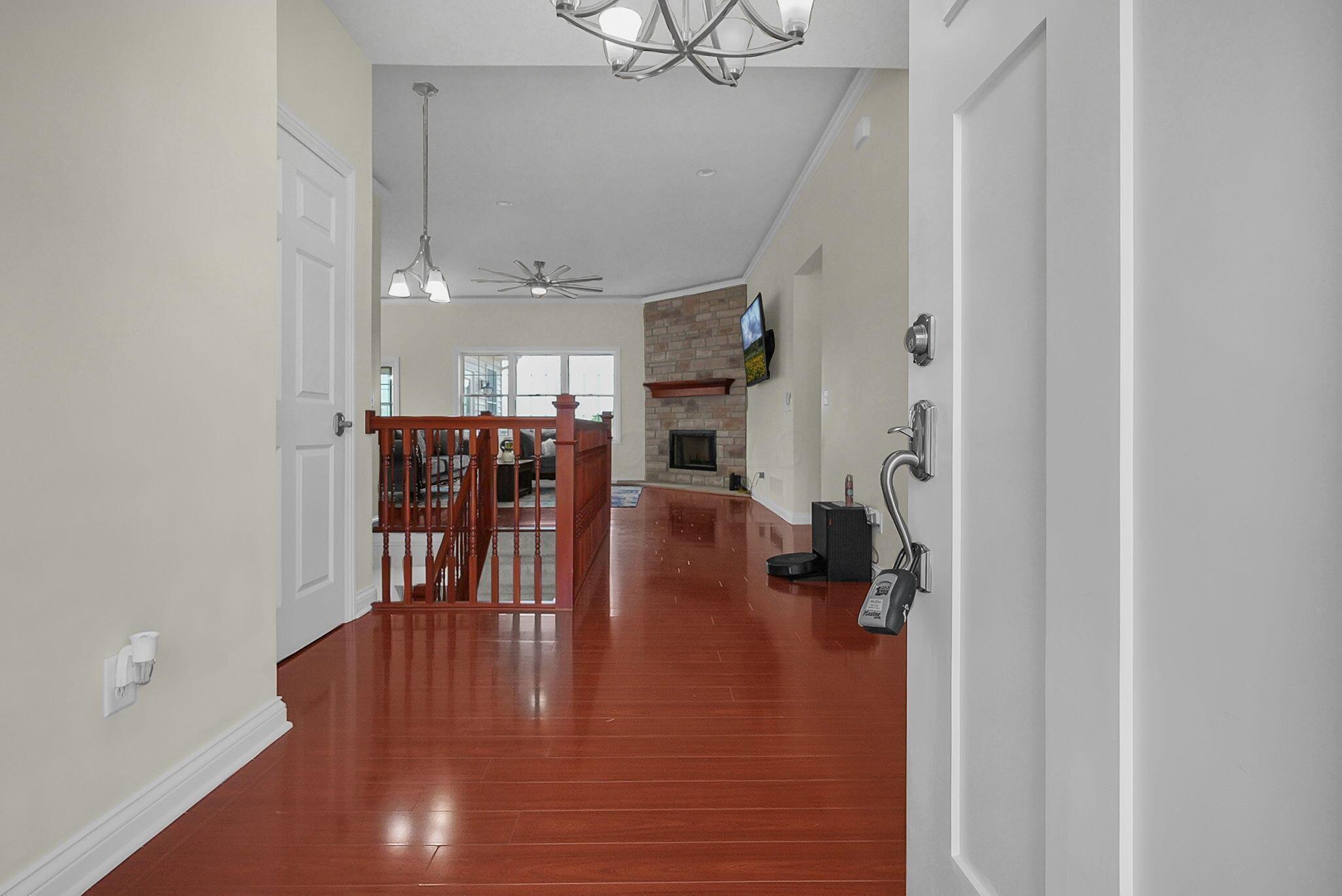 390 Laurel Oak Lane Property Photo 6